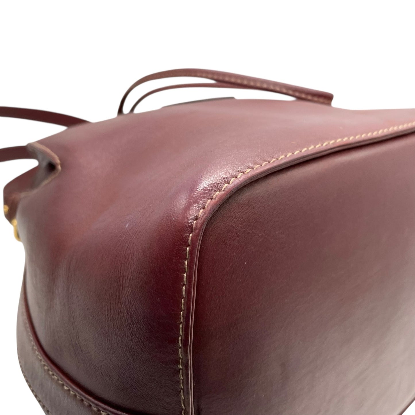 美品 Cartier カルティエ マストライン 巾着型 ショルダーバッグ 赤 ボルドー ワインレッド レザー ゴールド金具 ロゴ 2Cモチーフ 斜め掛け可 レディース ギャランティカード付き K12