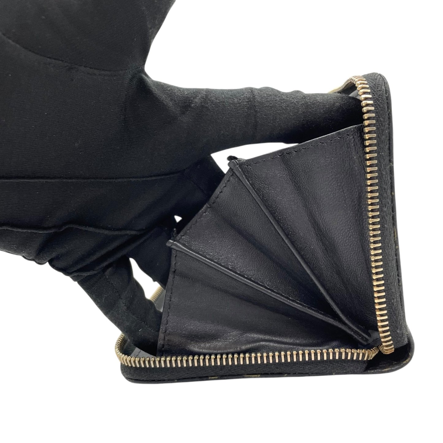 美品 シャネル CHANEL カメリア ラウンドファスナー 長財布 ブラック 黒 レザー 金 ゴールド金具 ココマーク 型押し ウォレット W6