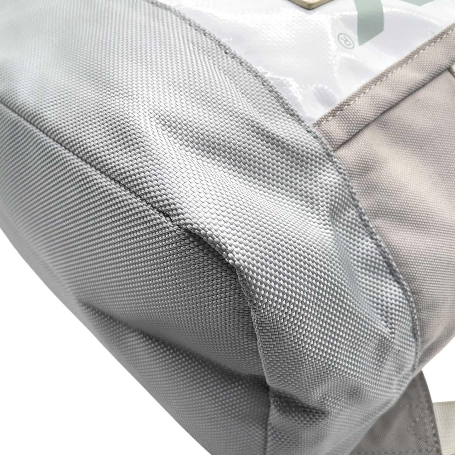 アビレックス AVIREX リュック バックパック ミリタリー ロールトップ グレー 白 ホワイト 大容量 メンズ レディース U11