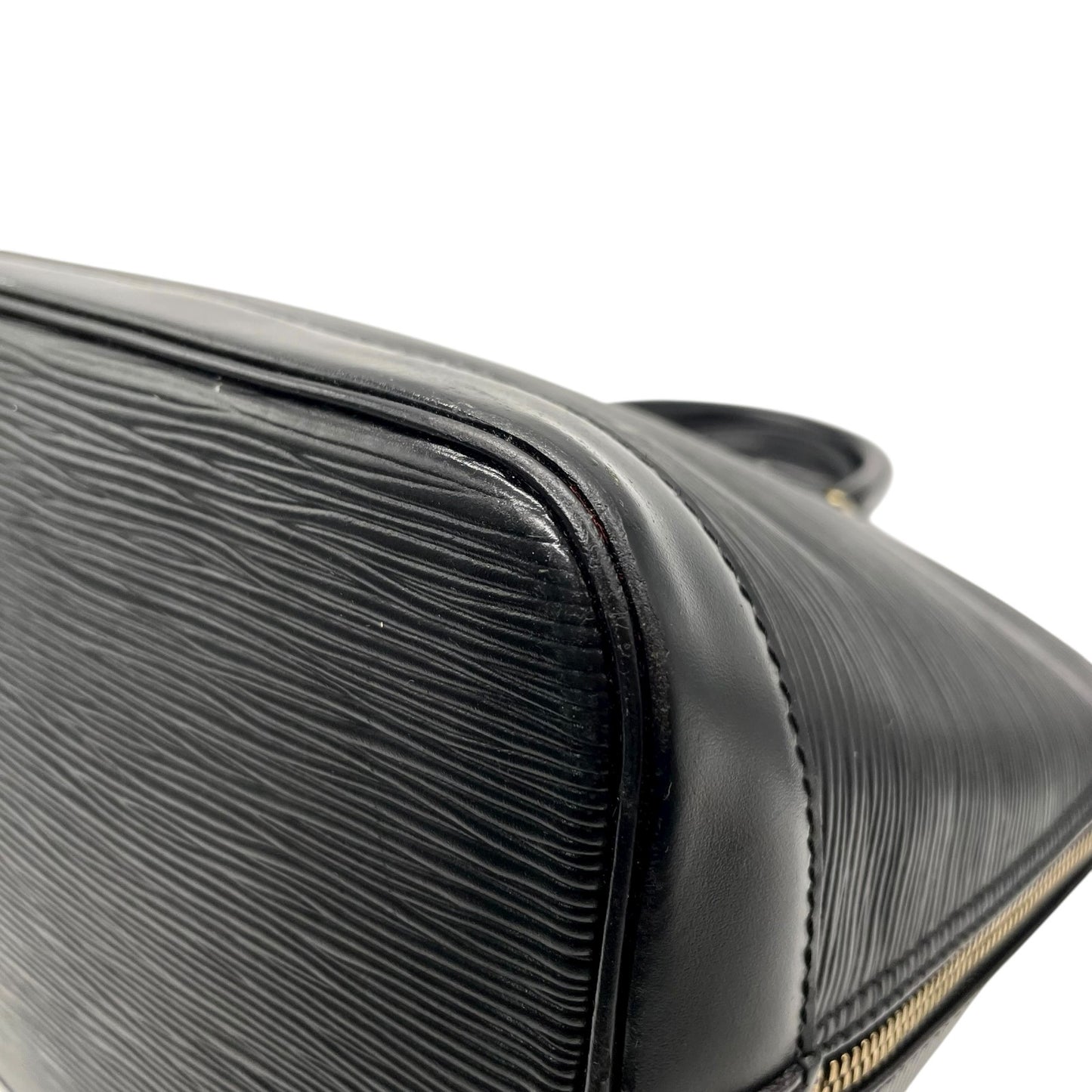 ルイヴィトン LOUIS VUITTON LV エピ アルマ ショルダーバッグ ハンドバッグ ドーム型 パドロック付き 2WAY ノワール ブラック 黒 ゴールド金具 D