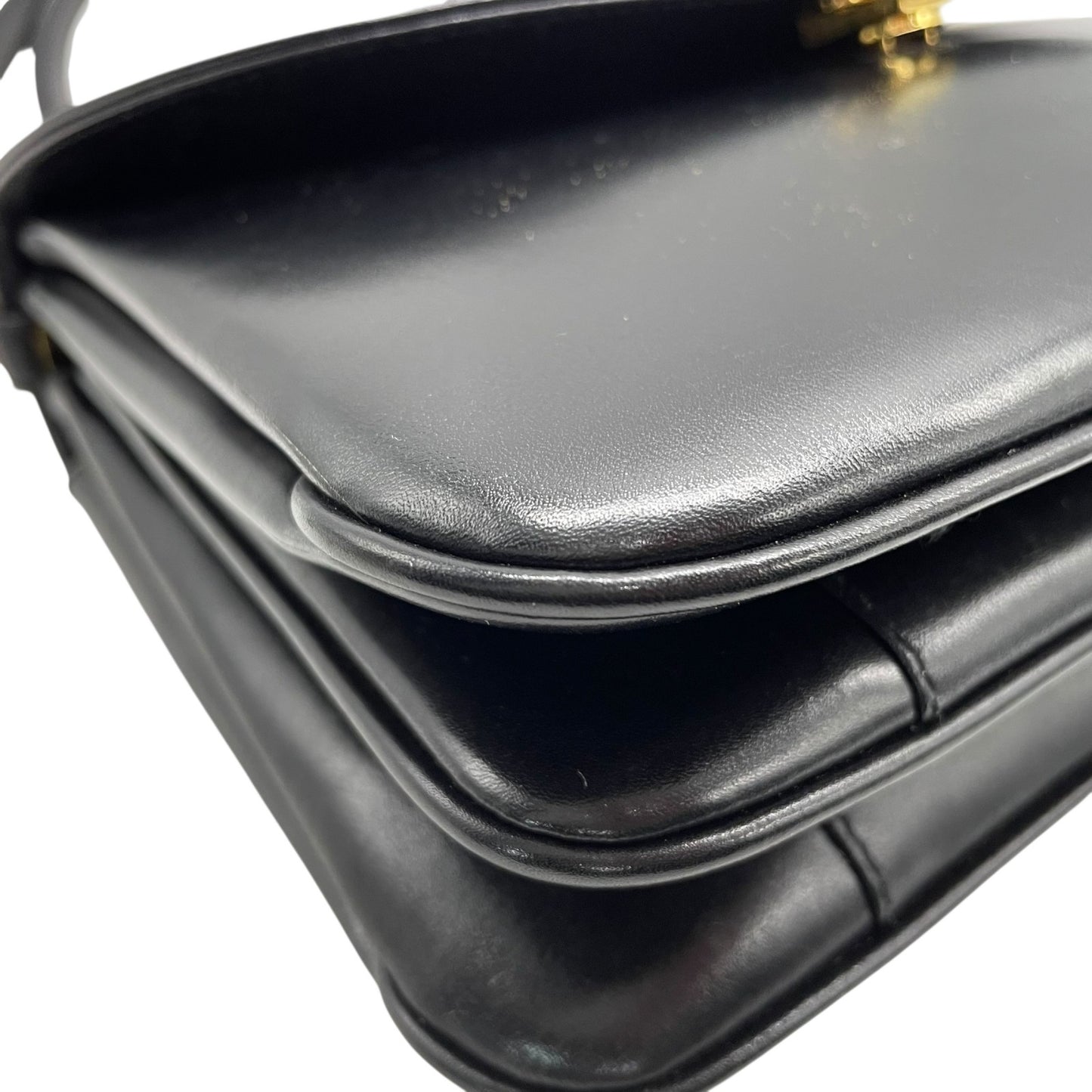 バリー BALLY ショルダーバッグ ヴィンテージ レザー 黒 ブラック 金金具 ゴールド金具 3層 フラップ 高級感 C3