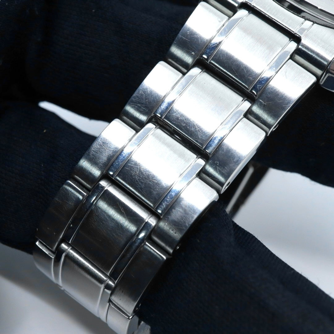 極美品 SEIKO セイコー 腕時計 クロノグラフ 7T92-0BF0 メンズ クオーツ 100M防水 ブラックダイヤル シルバー デイト タキメーター スポーツ ビジネス カジュアル 日本製ムーブメント クリーニング済み G4