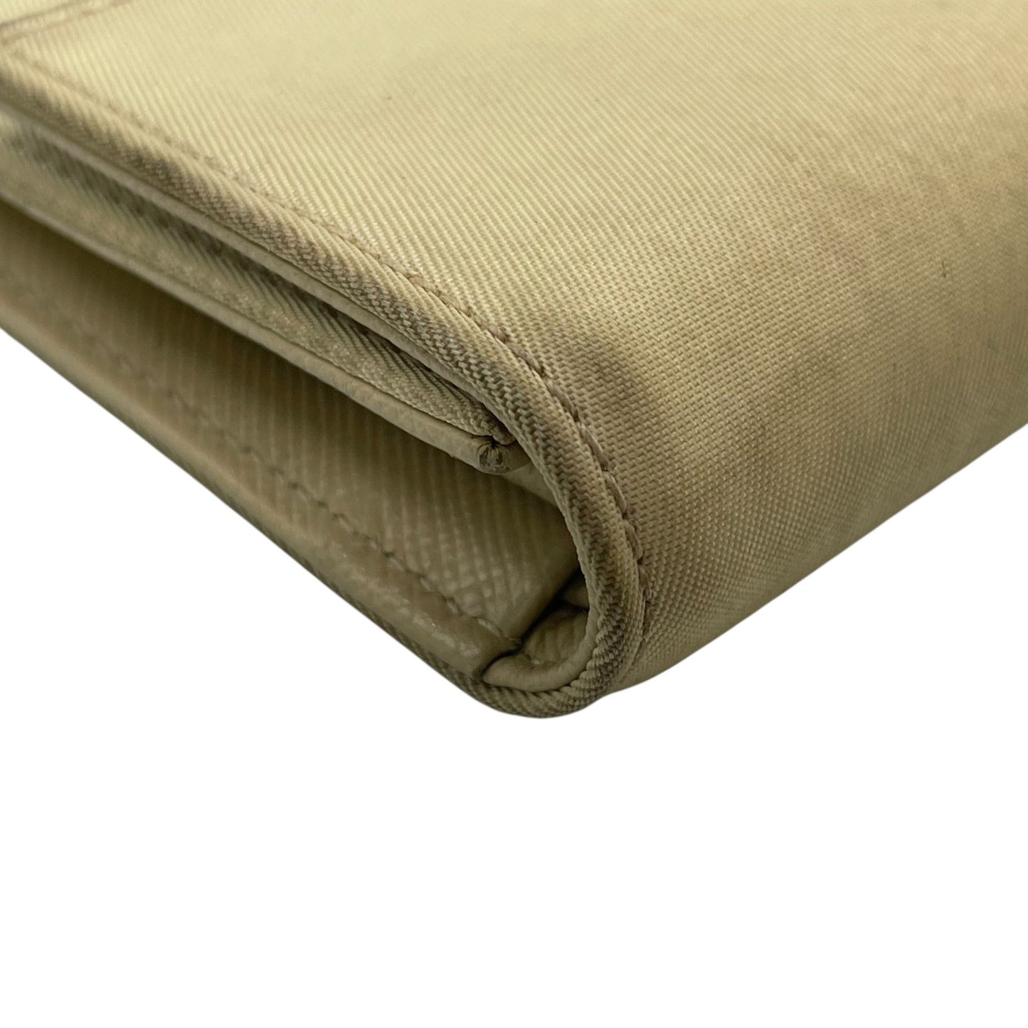 プラダ PRADA 三つ折り財布 コンパクトウォレット ベージュ ナイロン レザー 三角ロゴプレート トライアングルロゴ ゴールド金具 レディース M1