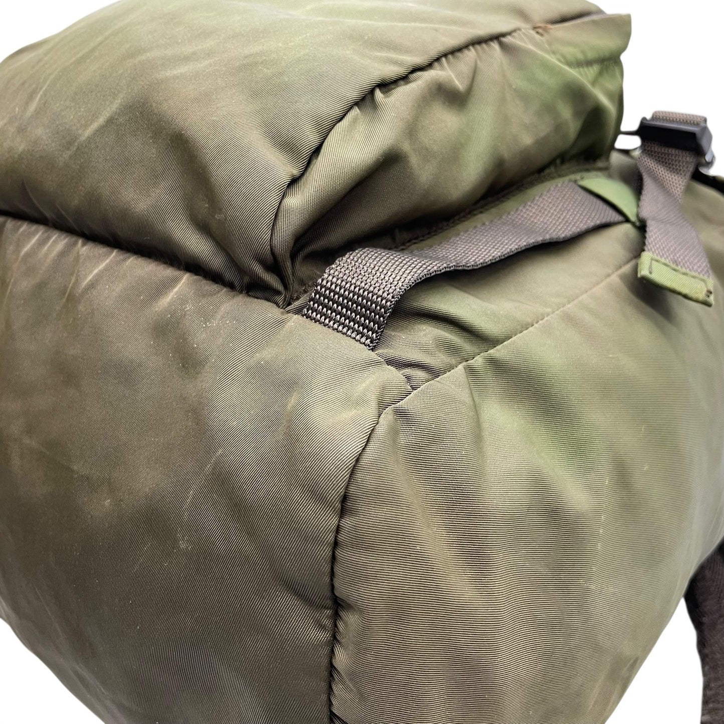 プラダ PRADA リュックサック バックパック カーキ 茶 ブラウン ナイロン 三角ロゴプレート トライアングルロゴ シルバー金具 メンズ レディース Z4