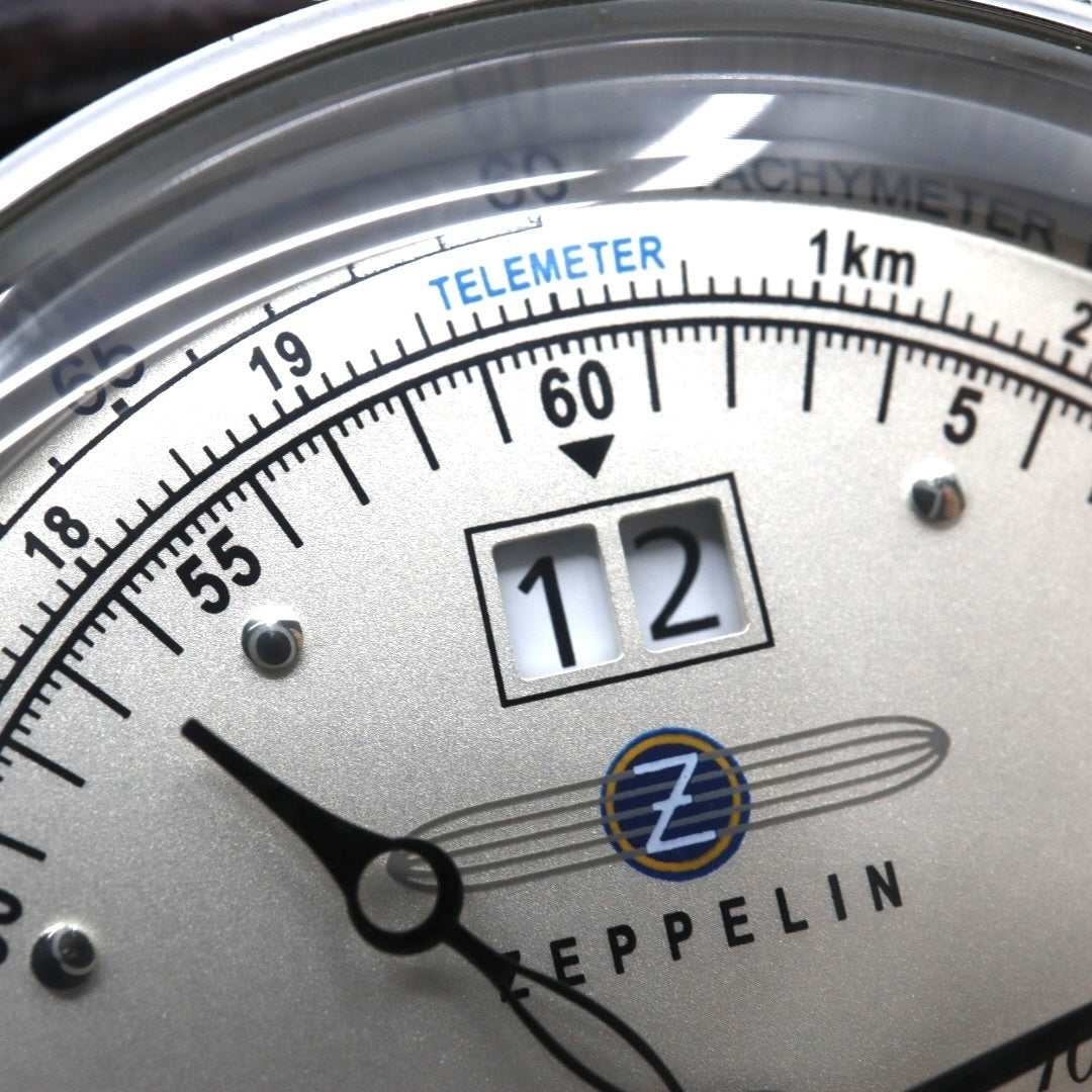 【極美品/電池交換済】 ZEPPELIN ツェッペリン 100周年記念モデル 7640-1 腕時計 メンズ クロノグラフ ビッグデイト アイボリー文字盤 ブラウンレザー ドイツ製 パイロットウォッチ クラシック エレガント アナログ クォーツ 稼働品 G2