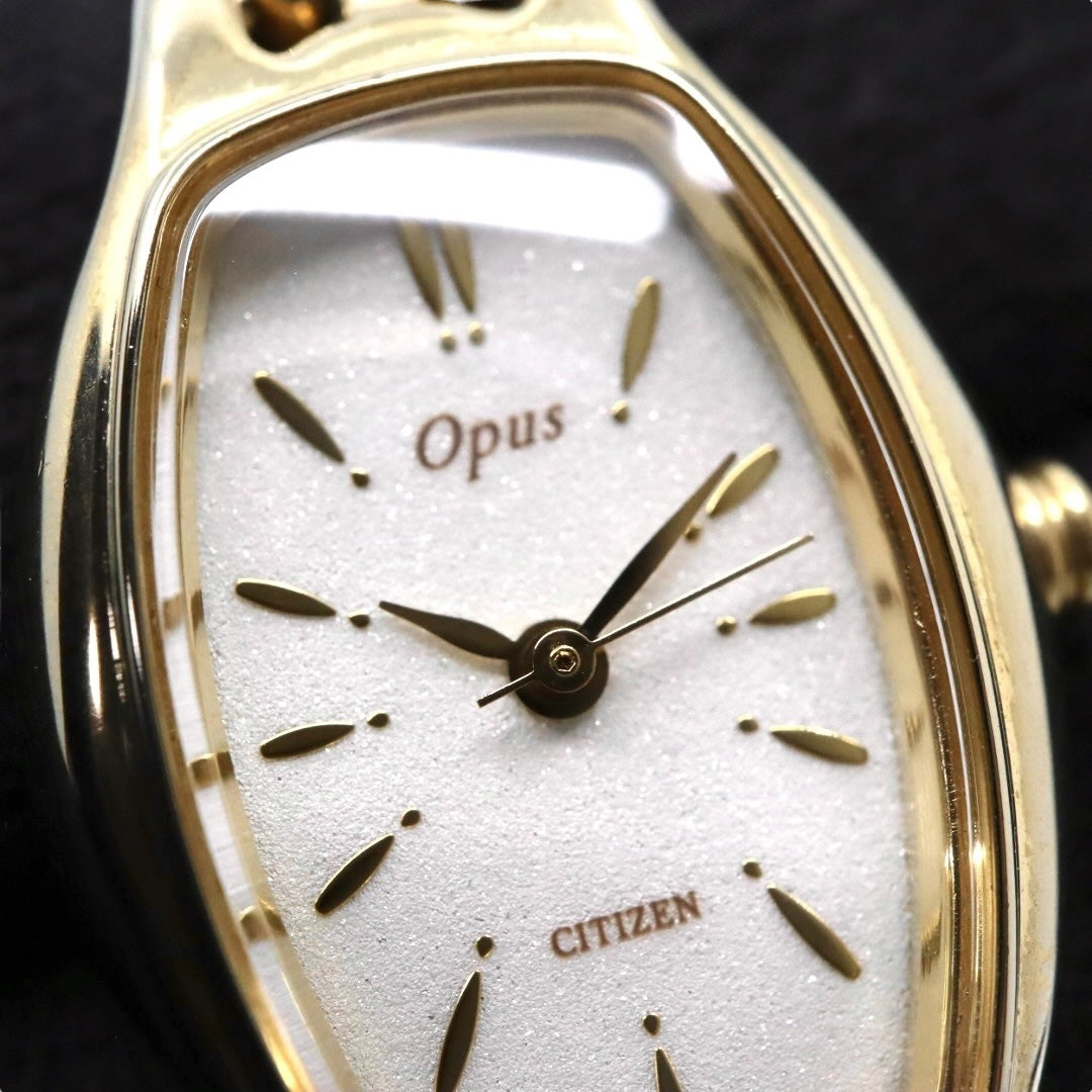 citizen シチズン オーパス クオーツ 腕時計 5421-F46924 ゴールドトーン トノーケース ホワイト文字盤 ステンレススチール レディース G8
