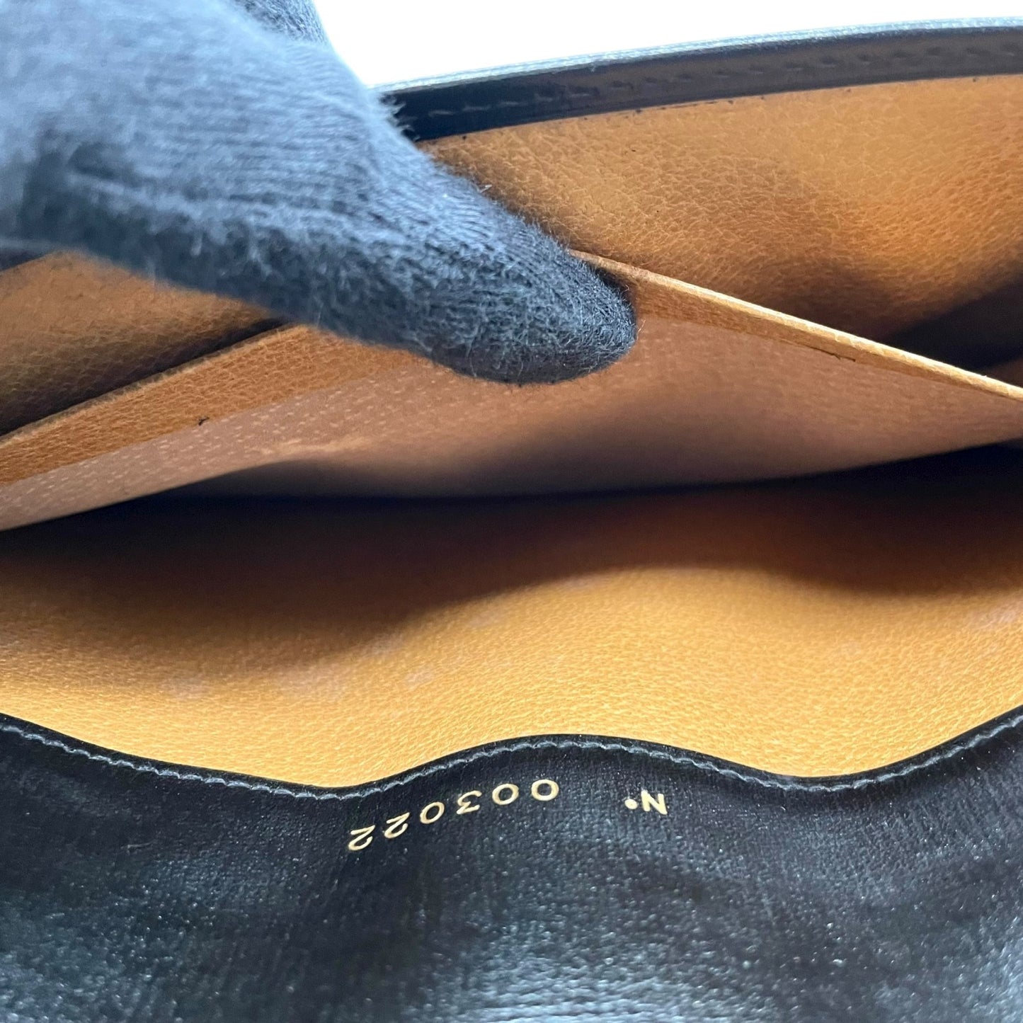 【美品】Valextra ヴァレクストラ クラッチバッグ セカンドバッグ レザー 黒 ブラック ゴールド金具 イタリア製 ヴィンテージ メンズ レディース K9