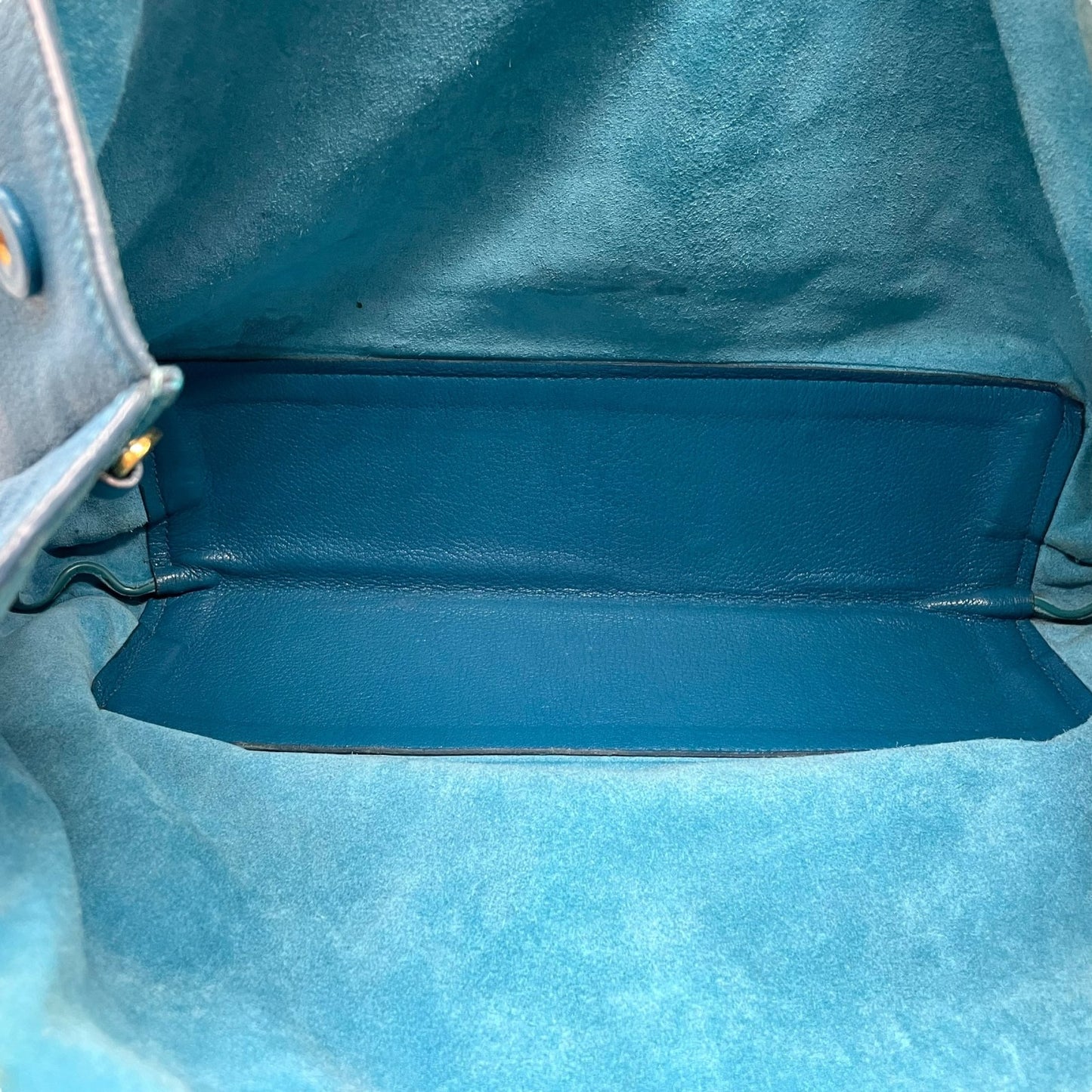 miumiu ミュウミュウ トートバッグ 青 ブルー 本革 レザー シボ革 大容量 肩掛け可能 A4収納 ゴールド金具 ポーチ付き レディース C4