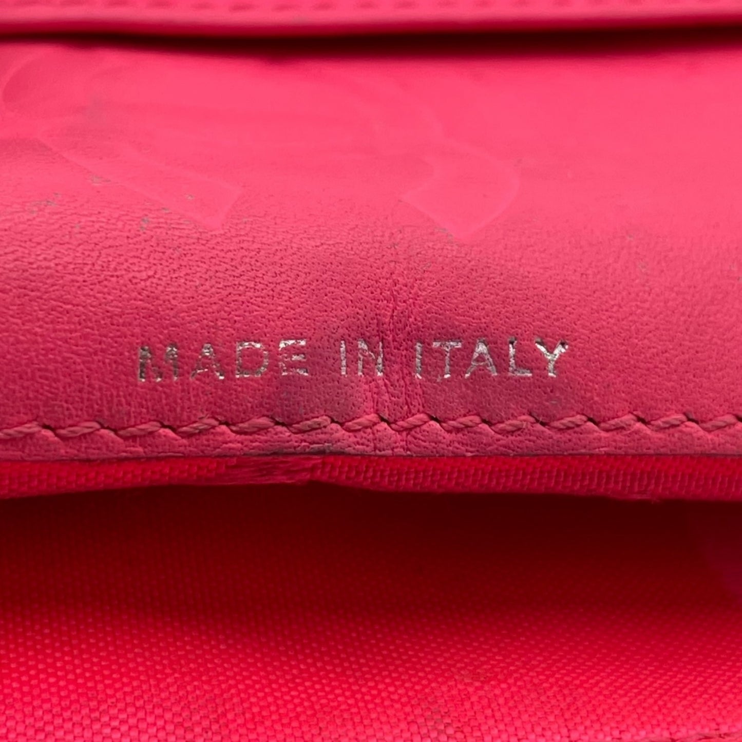 CHANEL シャネル カンボンライン ココマーク 二つ折り 長財布 黒 ブラック ピンク パテントレザー シルバー金具 レディース M5