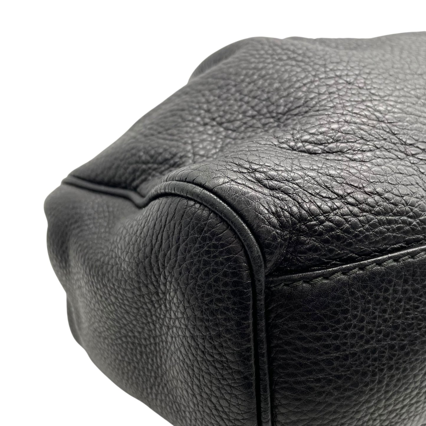 美品 GUCCI グッチ スーキー ハンドバッグ 黒 ブラック レザー シボ革 ゴールド金具 ギャザー インターロッキングG チャーム ヴィンテージ ホーボー レディース Z3