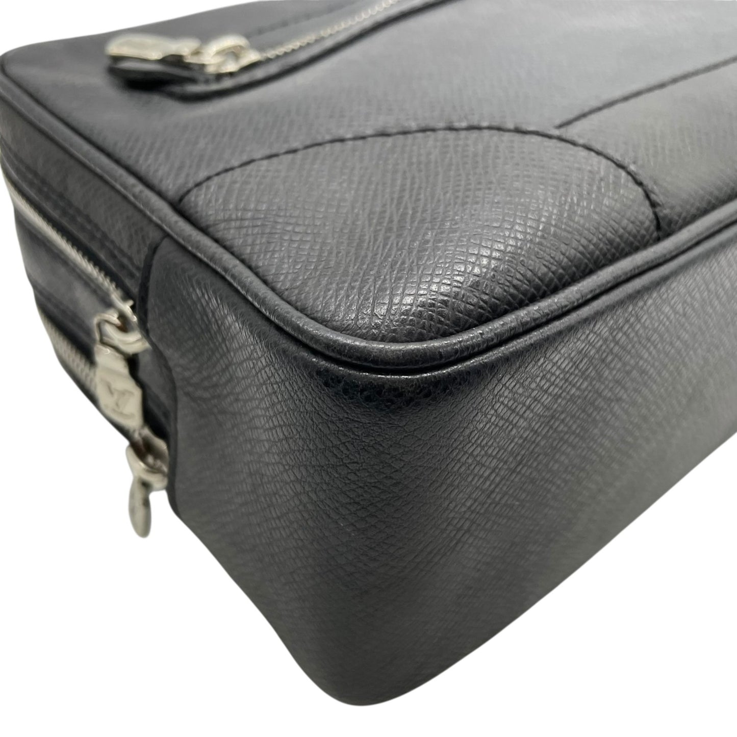 美品 LOUIS VUITTON ルイヴィトン タイガ パヴェル クラッチバッグ セカンドバッグ レザー 黒 ブラック シルバー金具 M31142 ストラップ付 メンズ D