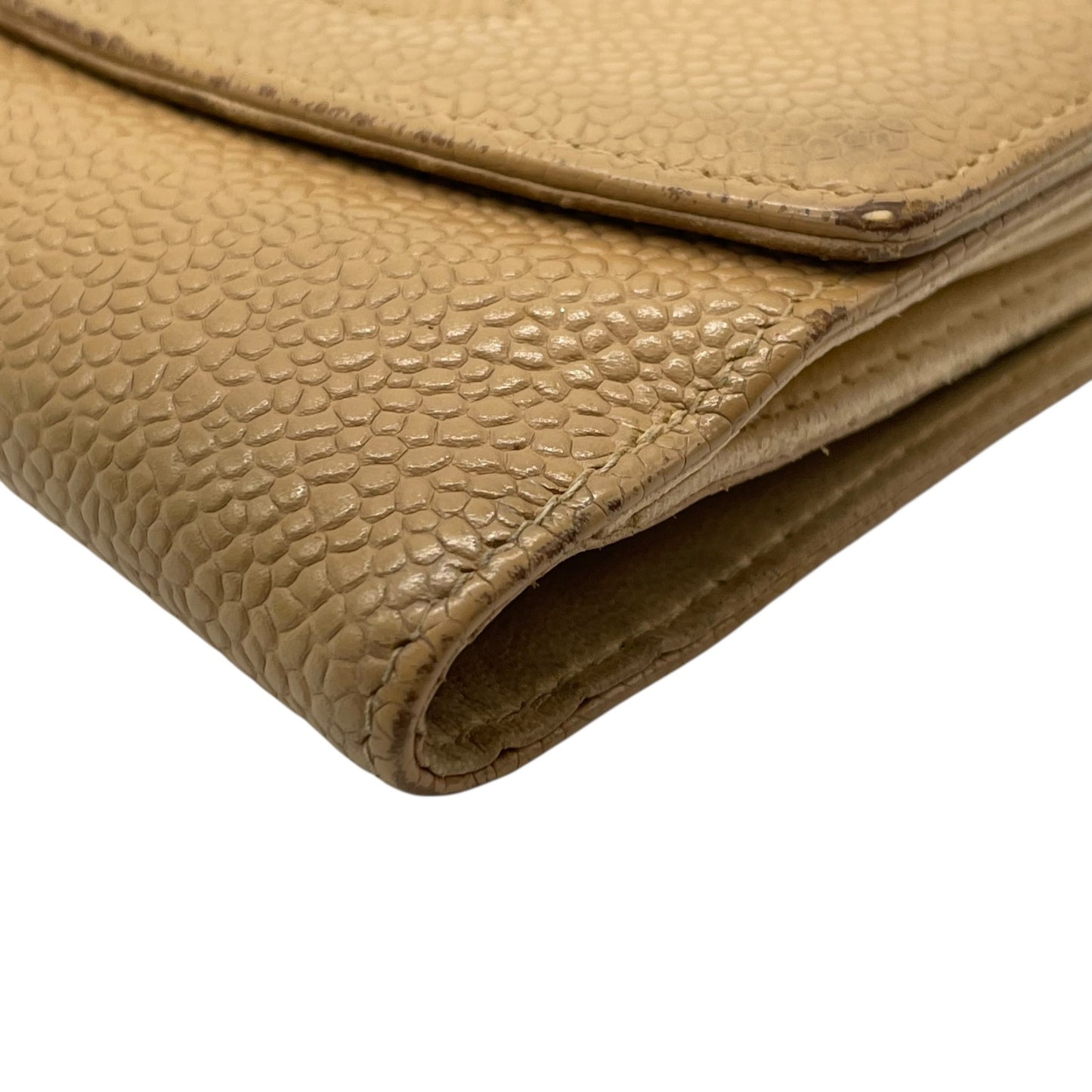 シャネル CHANEL 三つ折り財布 キャビアスキン調 レザー ココマーク 型押し キャメル ゴールド金具 金金具 箱・カード付 シール付 W2
