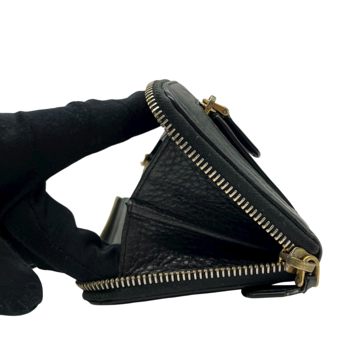 プラダ PRADA レザー ラウンドファスナー 長財布 黒 ブラック 金金具 ゴールドロゴ L字ファスナー 本革 ジップアラウンドウォレット M5