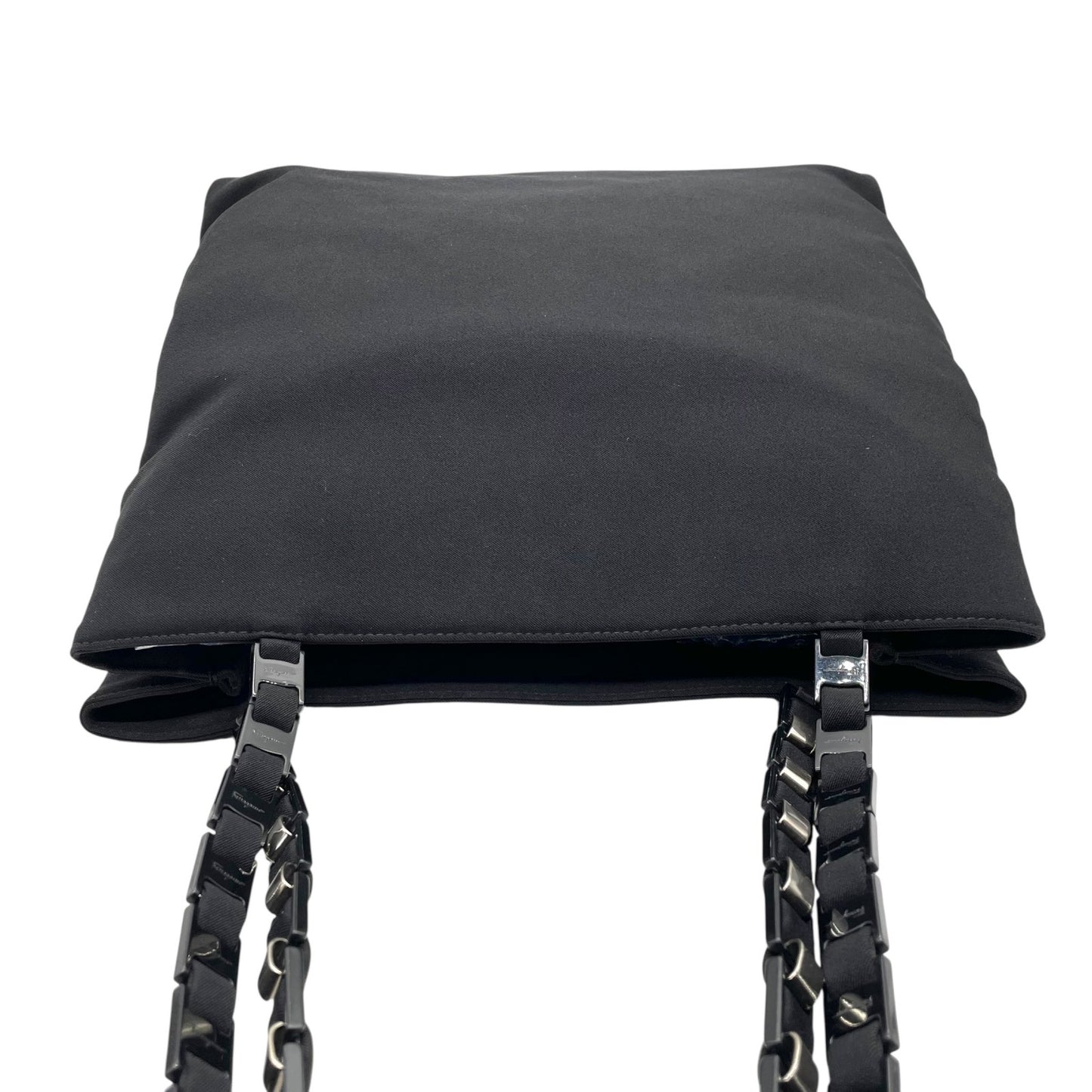 美品 サルヴァトーレ フェラガモ Salvatore Ferragamo ナイロン×レザー チェーントートバッグ 黒 ブラック シルバー金具 ロゴチャーム D4