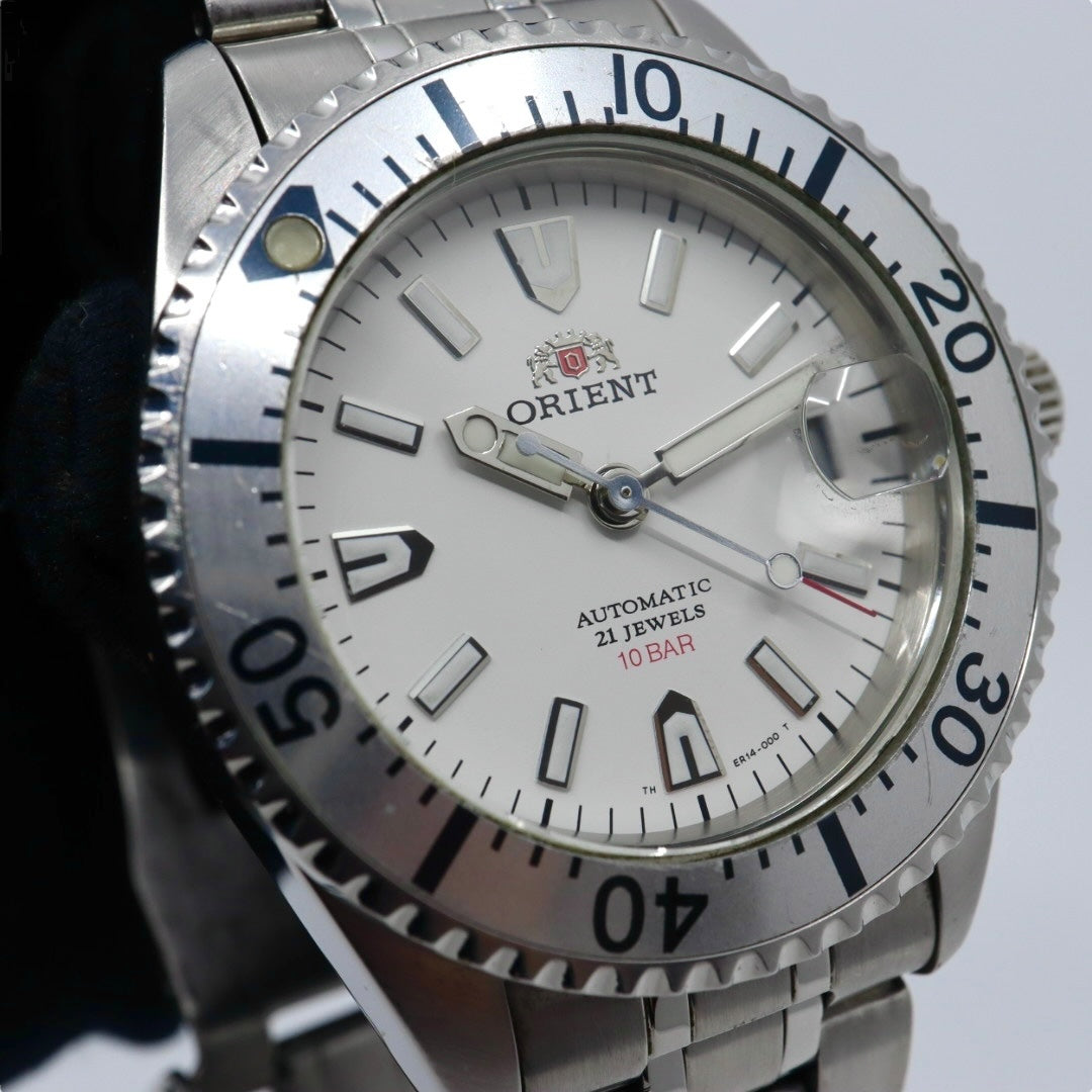 【美品】 orient オリエント キングマスター 腕時計 ER14-C2 自動巻き 21石 ダイバーズデザイン 10気圧防水 メンズ アナログ ホワイトダイヤル シルバー 回転ベゼル スポーツウォッチ ステンレス G2