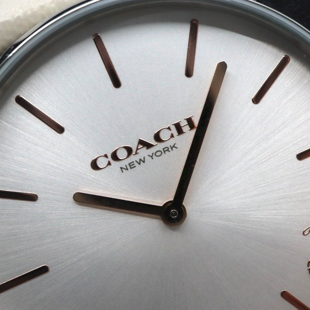 【未使用級】コーチ COACH 腕時計 レディース ペリー Perry シルバー グレージュ レザー CA.120.7.1594 クォーツ アナログ 2針 シンプル オフィス ビジネス 通勤 通学 エレガント 上品 クラシック 大人 馬車ロゴ 美品 G11