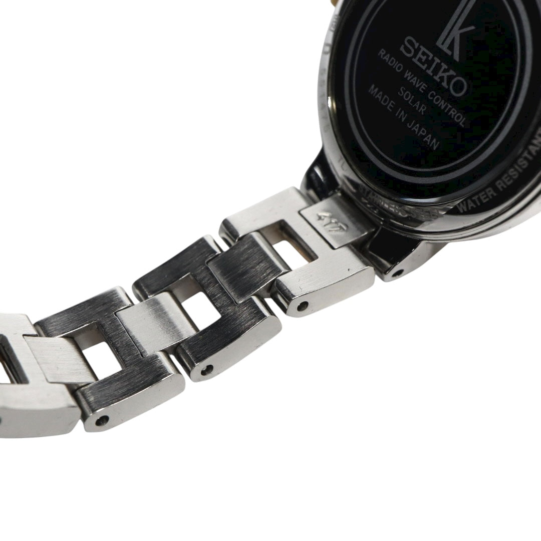 SEIKO Lukia ピンク文字盤 アラビアインデックス 電波ソーラー 26mm ラウンドフェイス ステンレススチール レディースウォッチ G11