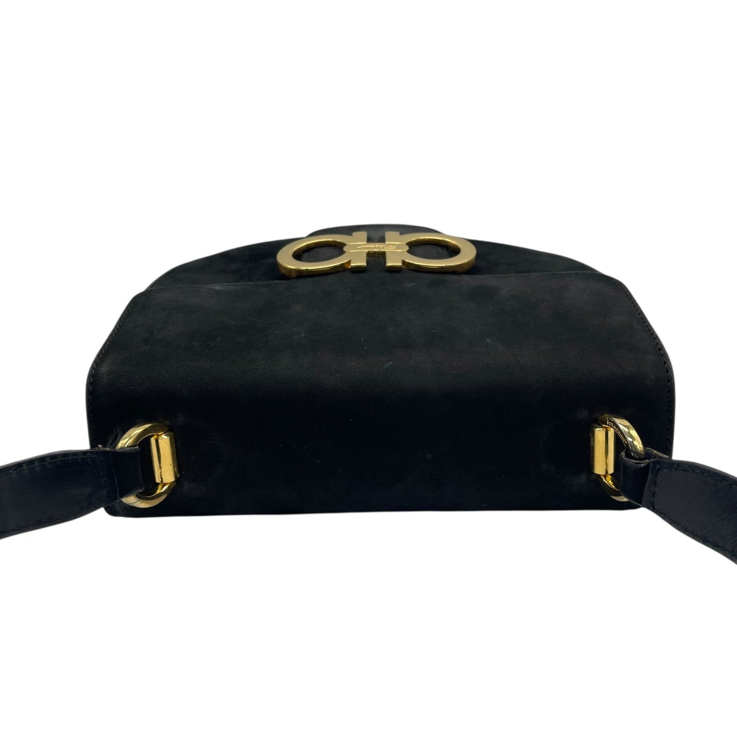 美品 Salvatore Ferragamo フェラガモ ガンチーニ ショルダーバッグ 黒 ブラック AB-21 スエード ゴールド金具 斜め掛け可 ポシェット ミニバッグ レディース フラップ開閉 ヴィンテージ D5