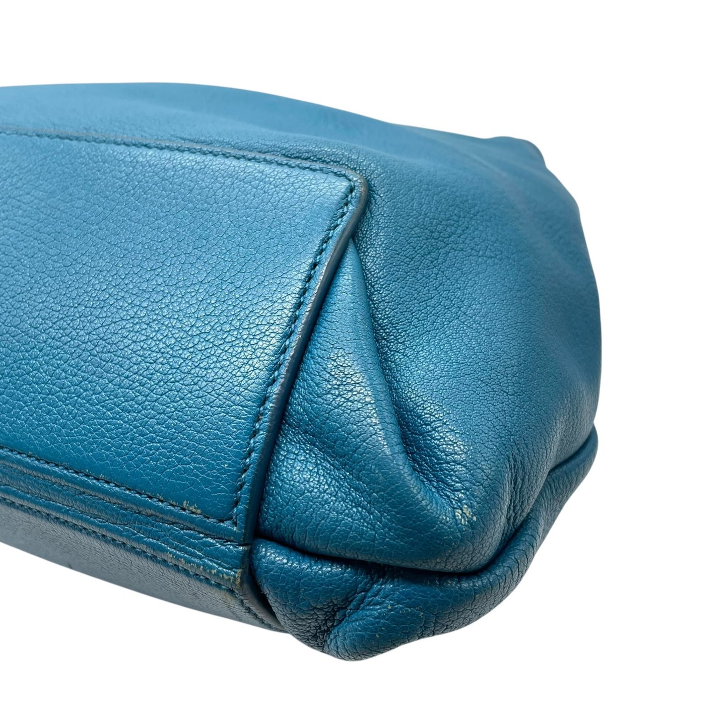 miumiu ミュウミュウ トートバッグ 青 ブルー 本革 レザー シボ革 大容量 肩掛け可能 A4収納 ゴールド金具 ポーチ付き レディース C4