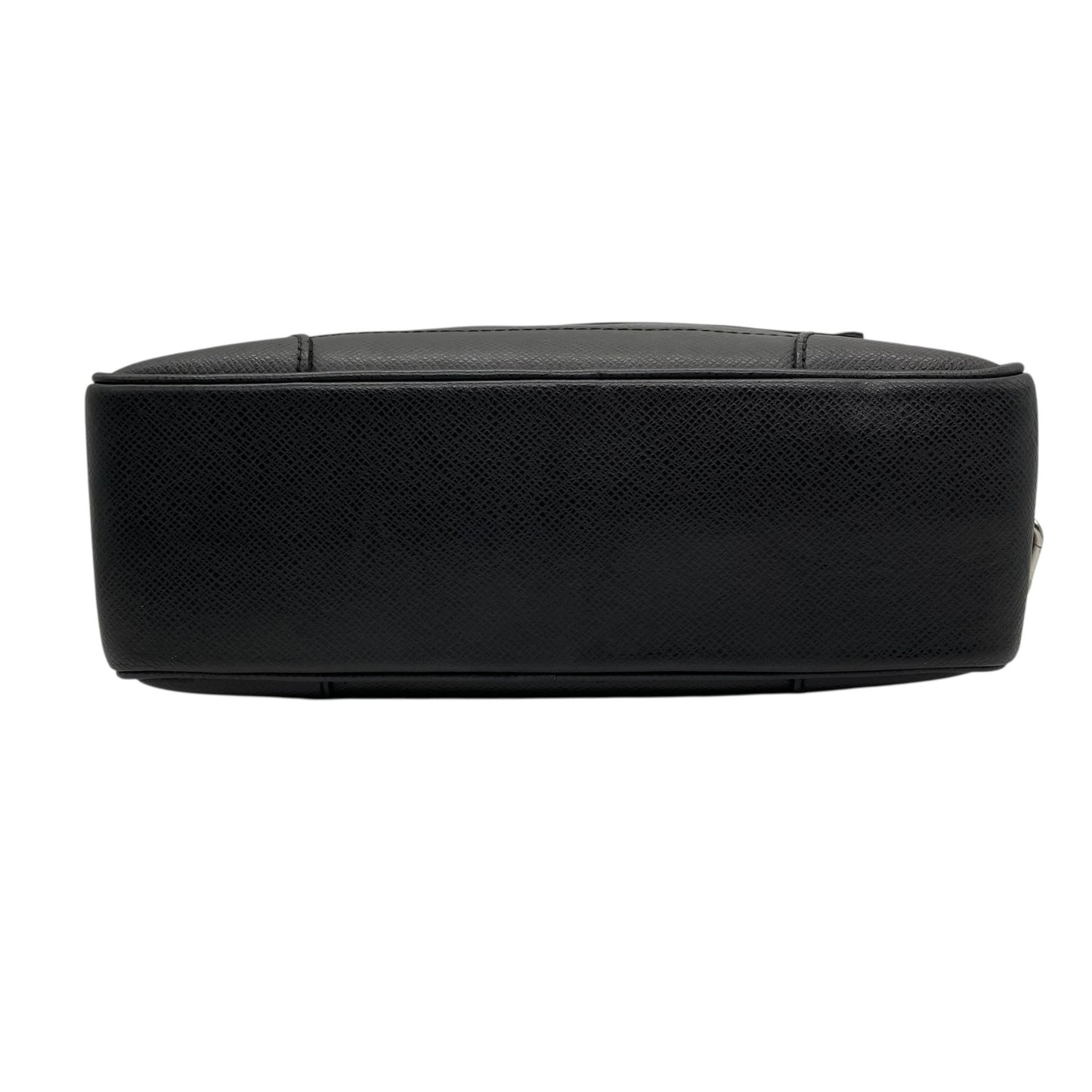 美品 LOUIS VUITTON ルイヴィトン タイガ パヴェル クラッチバッグ セカンドバッグ レザー 黒 ブラック シルバー金具 M31142 ストラップ付 メンズ D