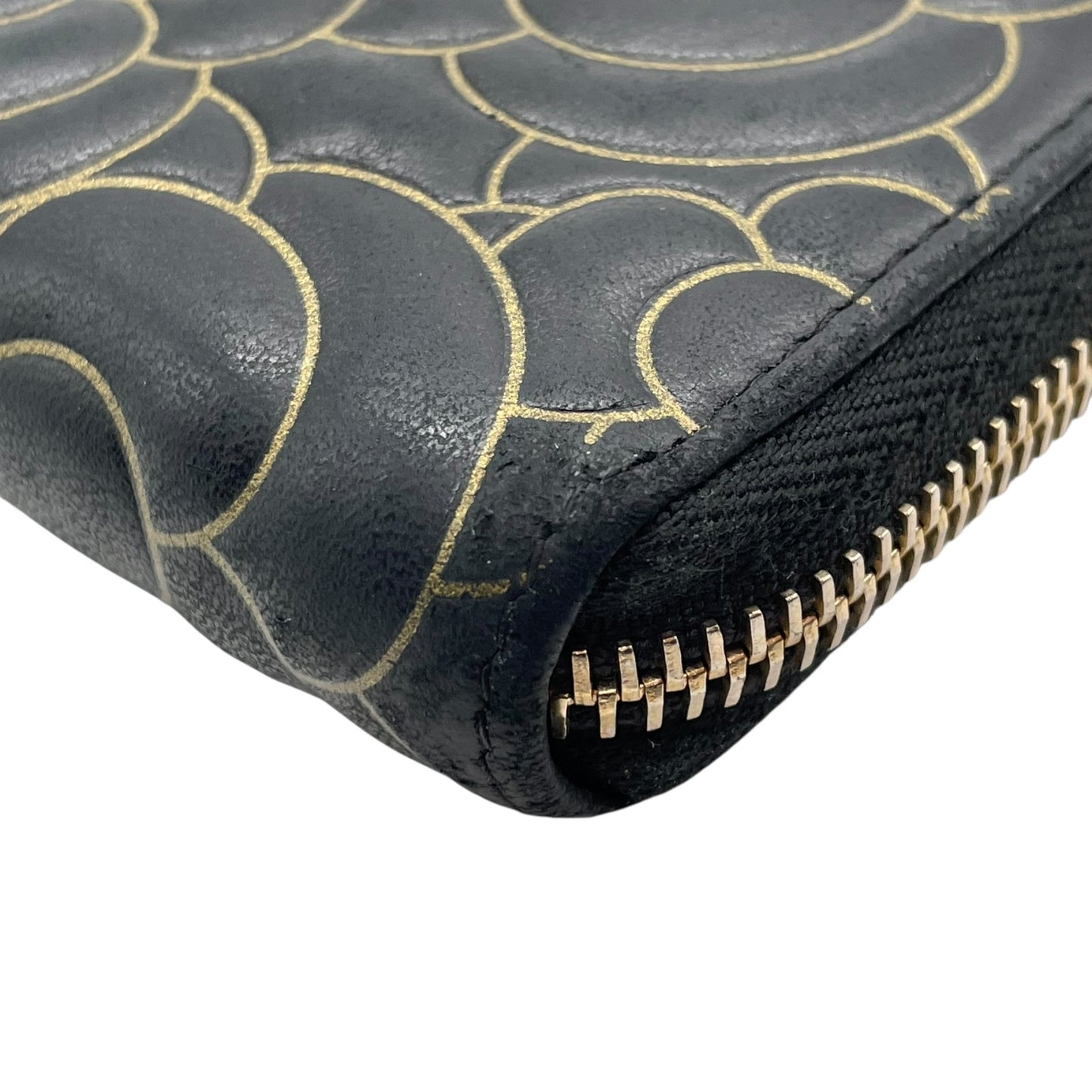 美品 シャネル CHANEL カメリア ラウンドファスナー 長財布 ブラック 黒 レザー 金 ゴールド金具 ココマーク 型押し ウォレット W6