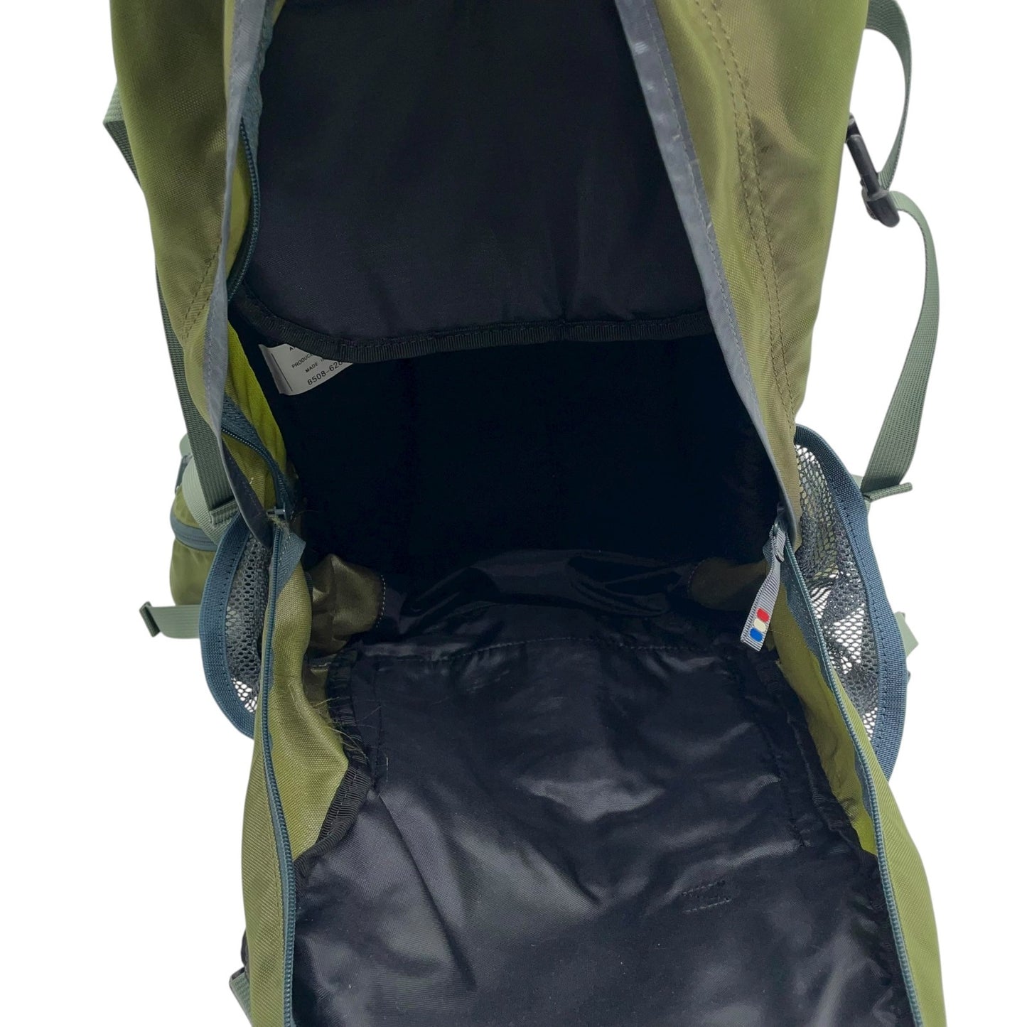 エーグル AIGLE リュックサック グリーン 緑 カーキ ナイロン キャンバス メンズ レディース バッグパック 登山 ハイキング U14