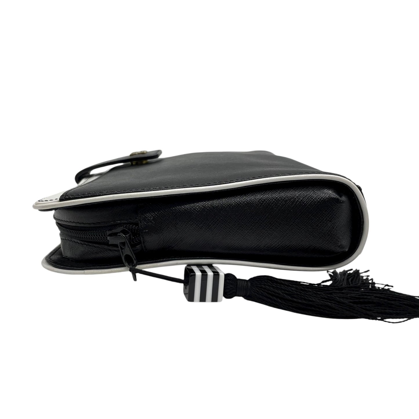 ジバンシィ Givenchy ジバンシー ロゴ金具 クラッチバッグ バイカラー 黒 ブラック 白 ホワイト レザー タッセル フリンジ ヴィンテージ S96