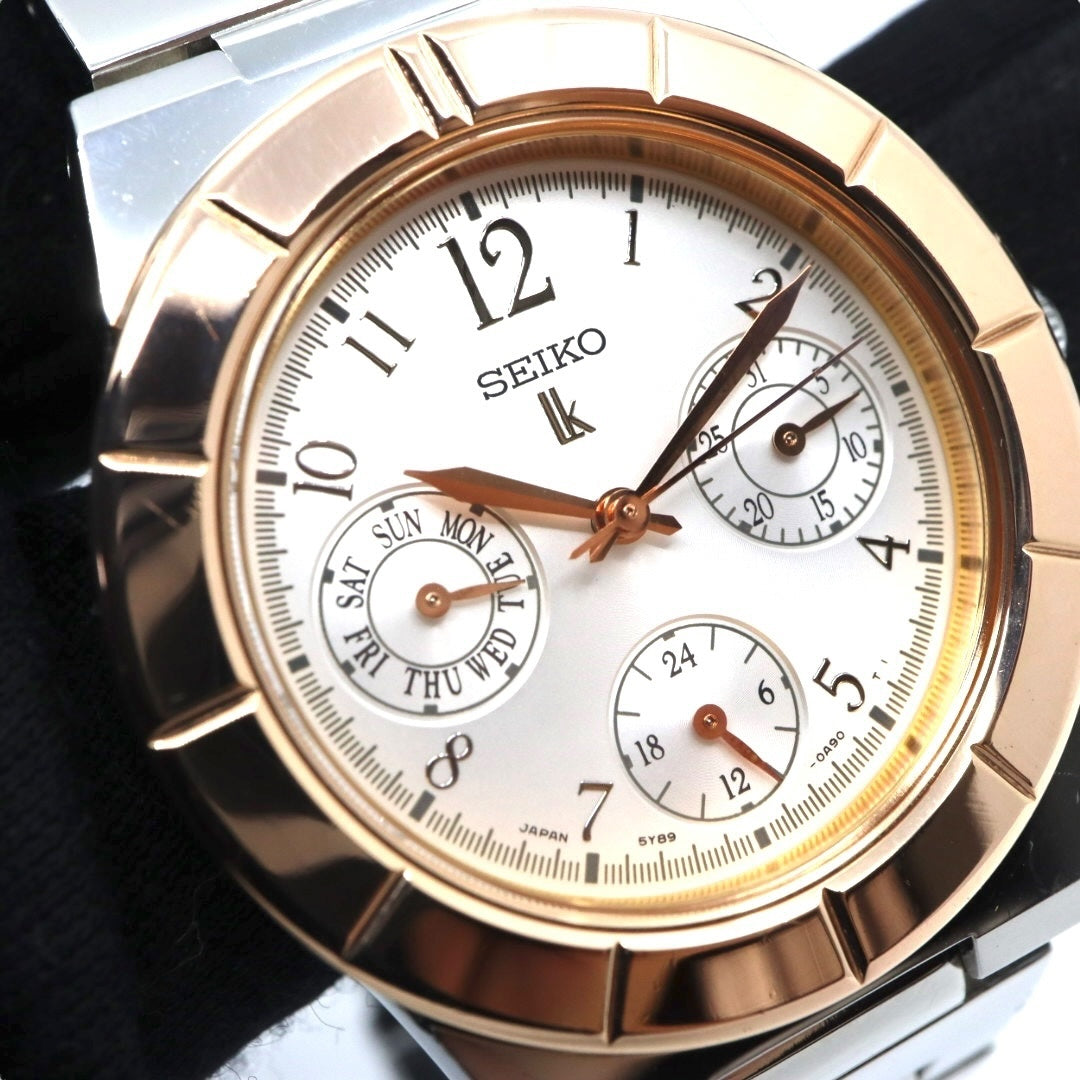 美品 【電池交換済】セイコー ルキア 腕時計 5Y89-0B30 レディース クオーツ デイデイト カレンダー 24時間計 シルバー ピンクゴールド コンビカラー ビジネス フォーマル ドレスウォッチ エレガント 上品 オフィス 日本製 クリーニング済み G2