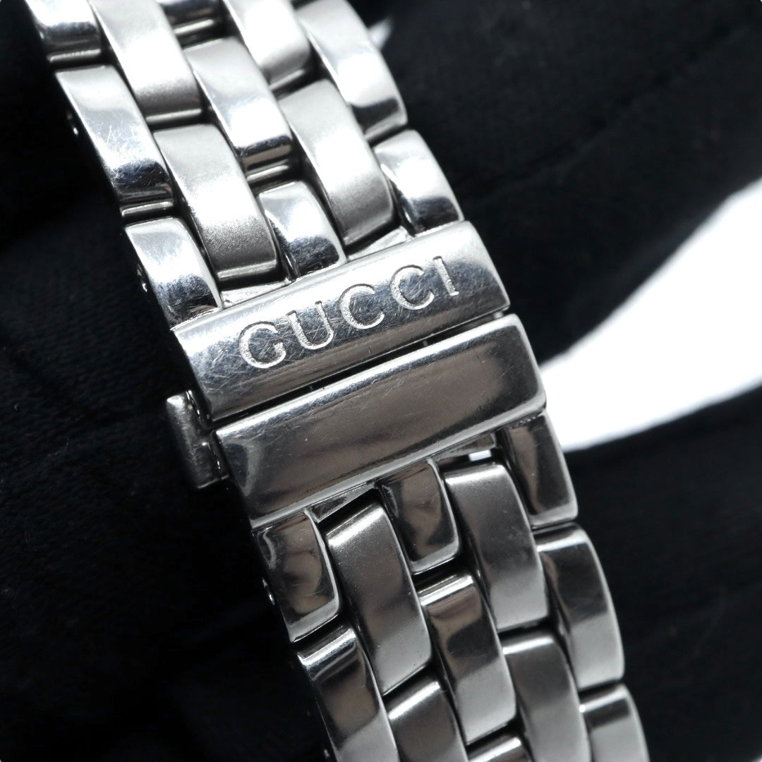 【電池交換済／クリーニング済】グッチ GUCCI 5500L 腕時計 レディースウォッチ クォーツ シルバー文字盤 ローマンインデックス デイト表示 ステンレススチール クラシック エレガント ドレスウォッチ ビジネス 稼働品 G3