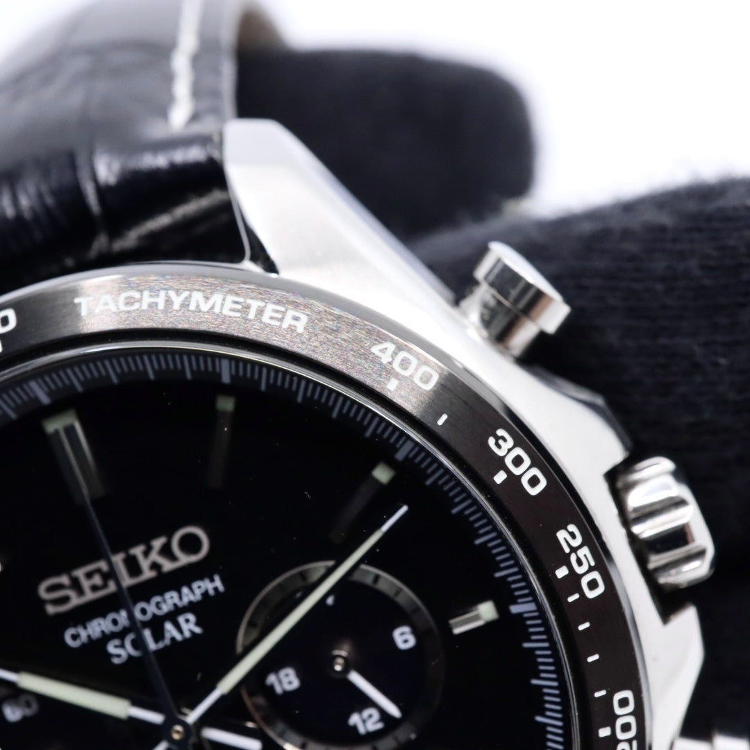【新品同様/稼働品】セイコー SEIKO クロノグラフ V175-0FA0 メンズ腕時計 ソーラー アナログ ブラック文字盤 型押しレザーベルト タキメーター 10気圧防水 サファイアクリスタル ビジネス スポーティ エレガント クリーニング済 G7