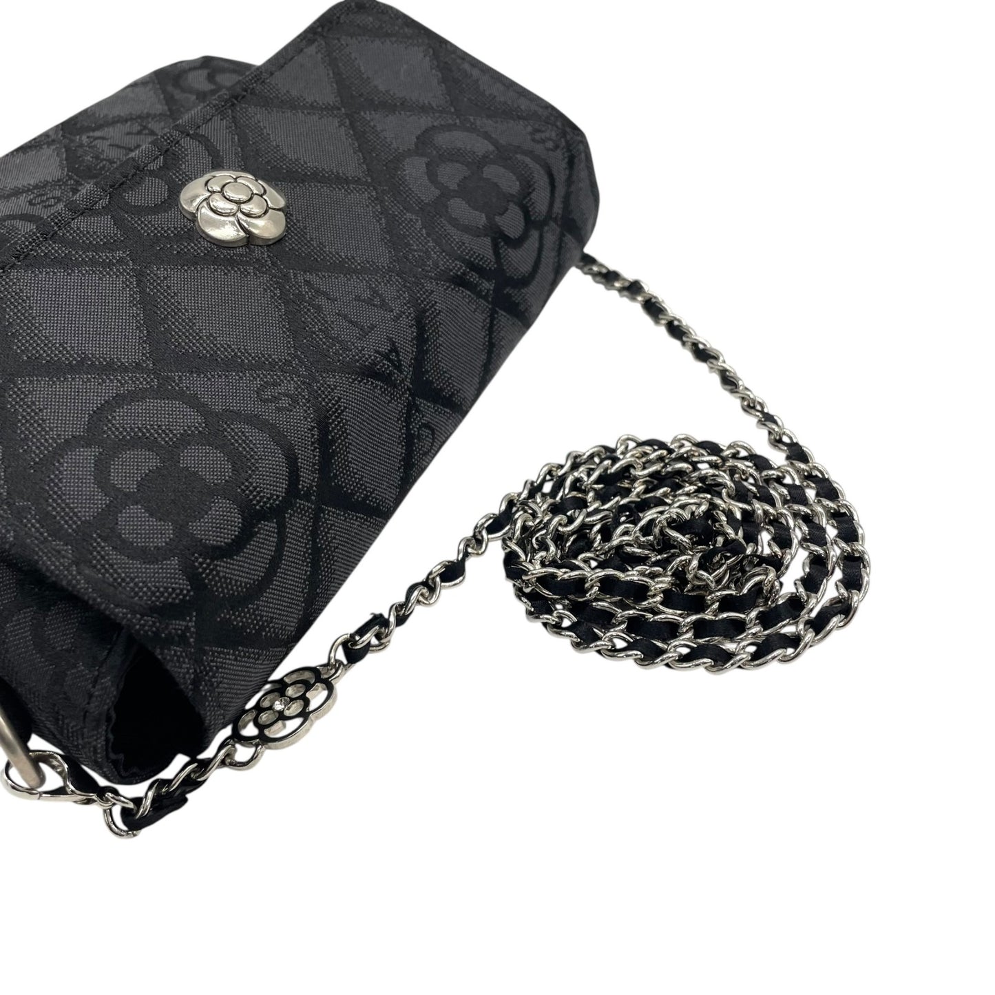 未使用級 クレイサス CLATHAS ショルダーバッグ ミニバッグ 黒 ブラック キャンバス シルバー金具 チェーンショルダー カメリア柄 ロゴ 斜め掛け可 レディース E6