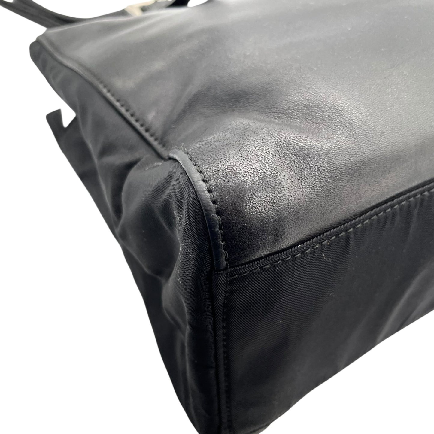 PRADA プラダ トートバッグ ワンショルダーバッグ 黒 ブラック NERO オールレザー シルバー金具 B5339 型押しロゴ 肩掛け可 ファスナー開閉 レディース D7