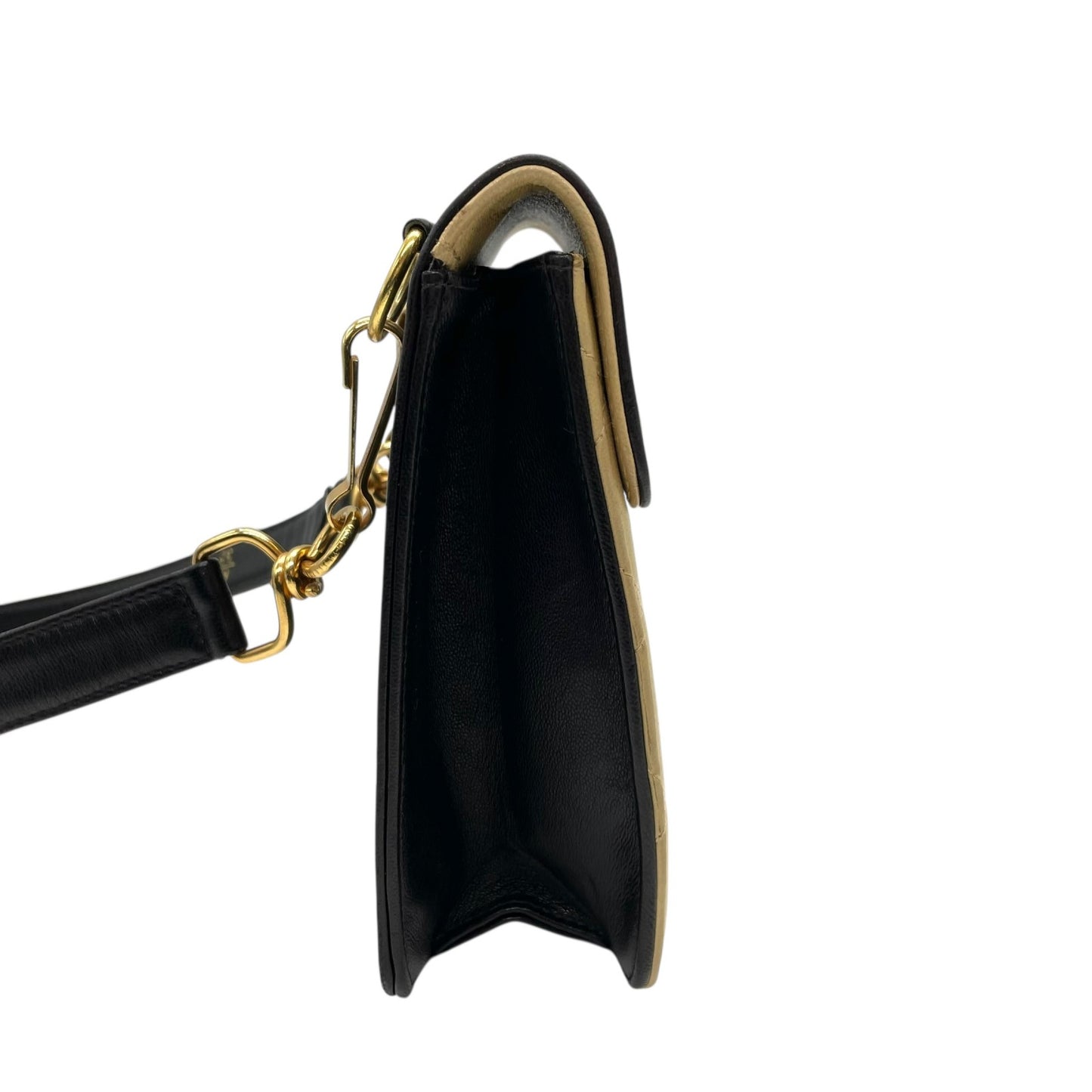 美品 シャネル CHANEL マトラッセ ショルダーバッグ ショルダーポーチ ミニバッグ スマホポーチ バイカラー ベージュ 黒 ブラック レザー ゴールド金具 肩掛け可 レディース K9