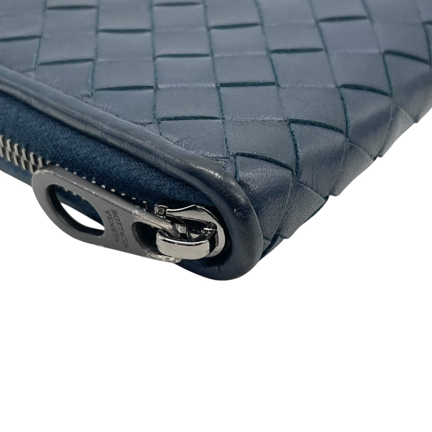 美品 BOTTEGA VENETA ボッテガヴェネタ ボッテガベネタ ラウンドファスナー 長財布 イントレチャート 紺 ネイビー レザー メンズ レディース M1