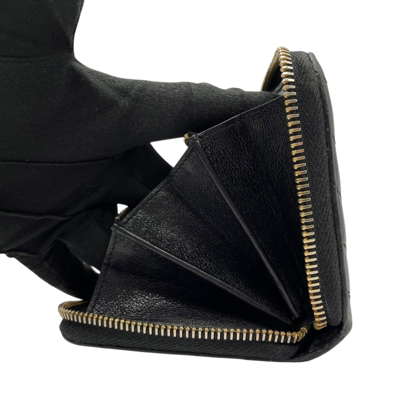 美品 SAINT LAURENT PARIS サンローラン パリ モノグラム Vステッチ ラウンドファスナー 長財布 キャビアスキン レザー ブラック 黒 YSLロゴ 箱あり 高級 w5