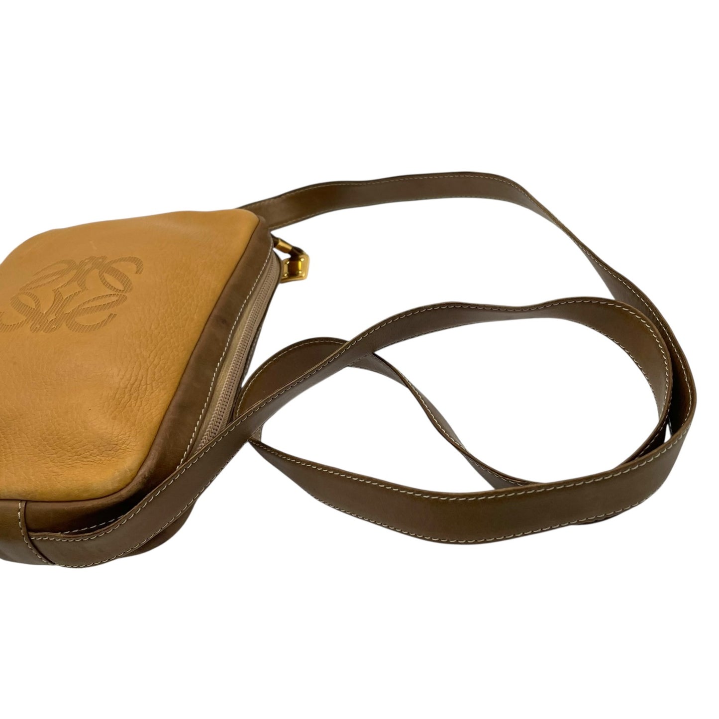 LOEWE ロエベ ショルダーバッグ 茶 ブラウン キャメル レザー ゴールド金具 アナグラム 斜め掛け可 レディース ヴィンテージ K10