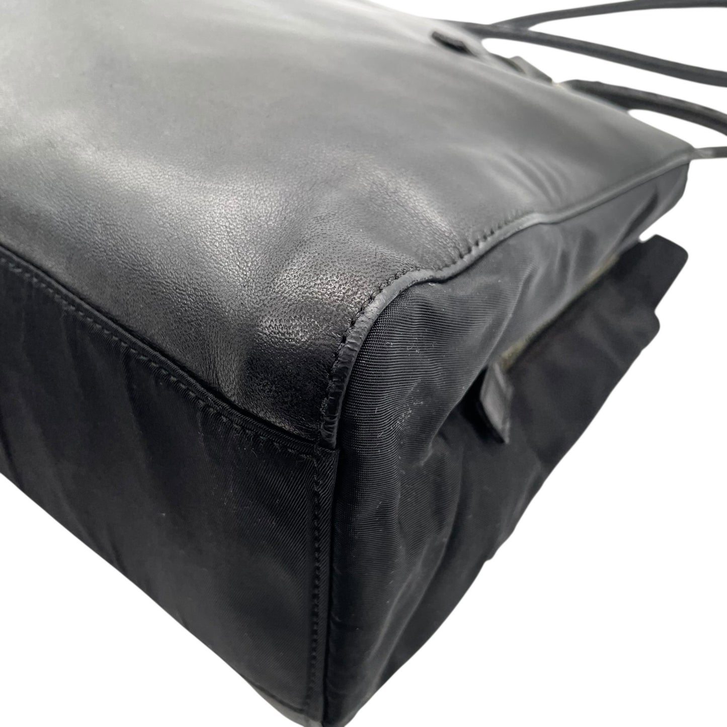 PRADA プラダ トートバッグ ワンショルダーバッグ 黒 ブラック NERO オールレザー シルバー金具 B5339 型押しロゴ 肩掛け可 ファスナー開閉 レディース D7