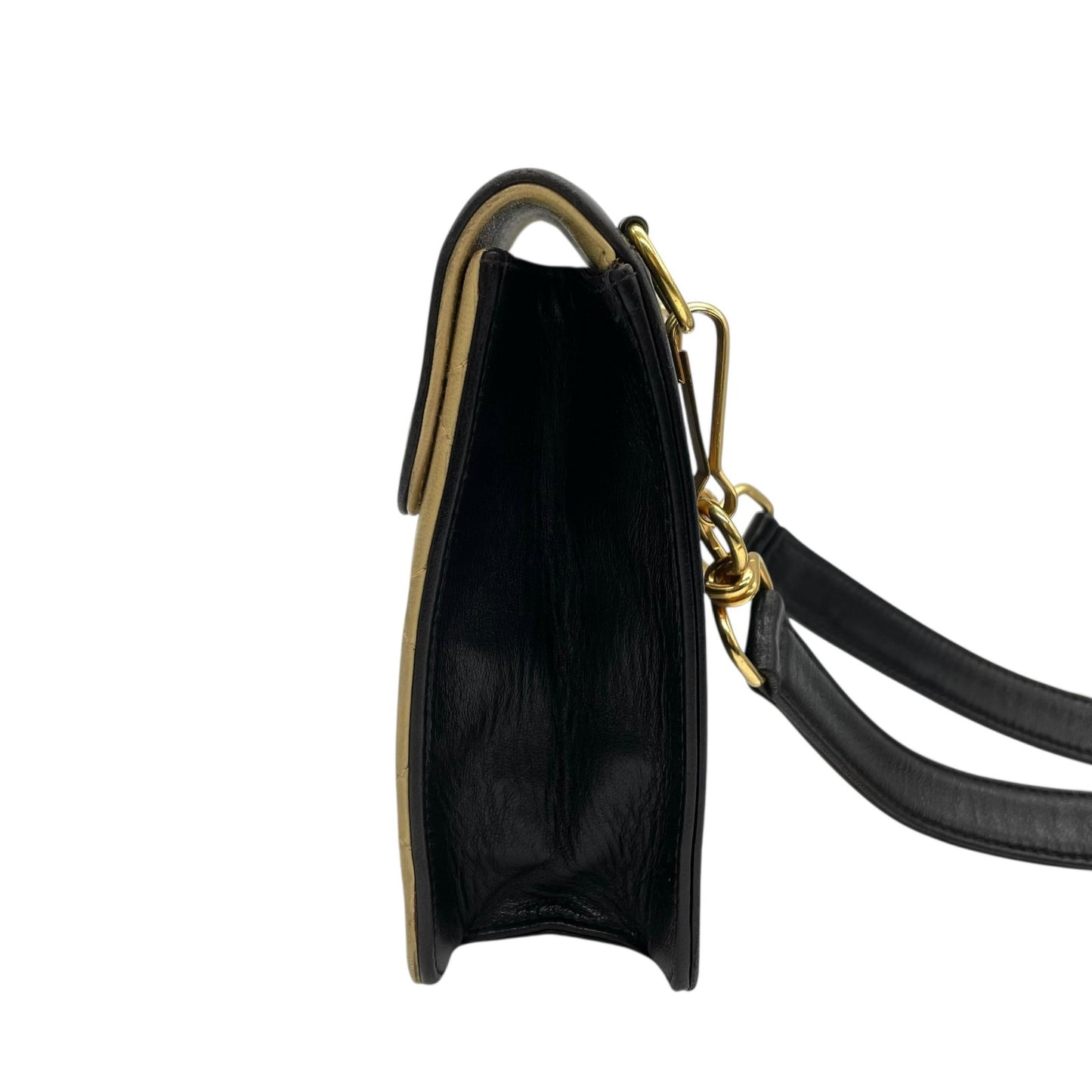 美品 シャネル CHANEL マトラッセ ショルダーバッグ ショルダーポーチ ミニバッグ スマホポーチ バイカラー ベージュ 黒 ブラック レザー ゴールド金具 肩掛け可 レディース K9