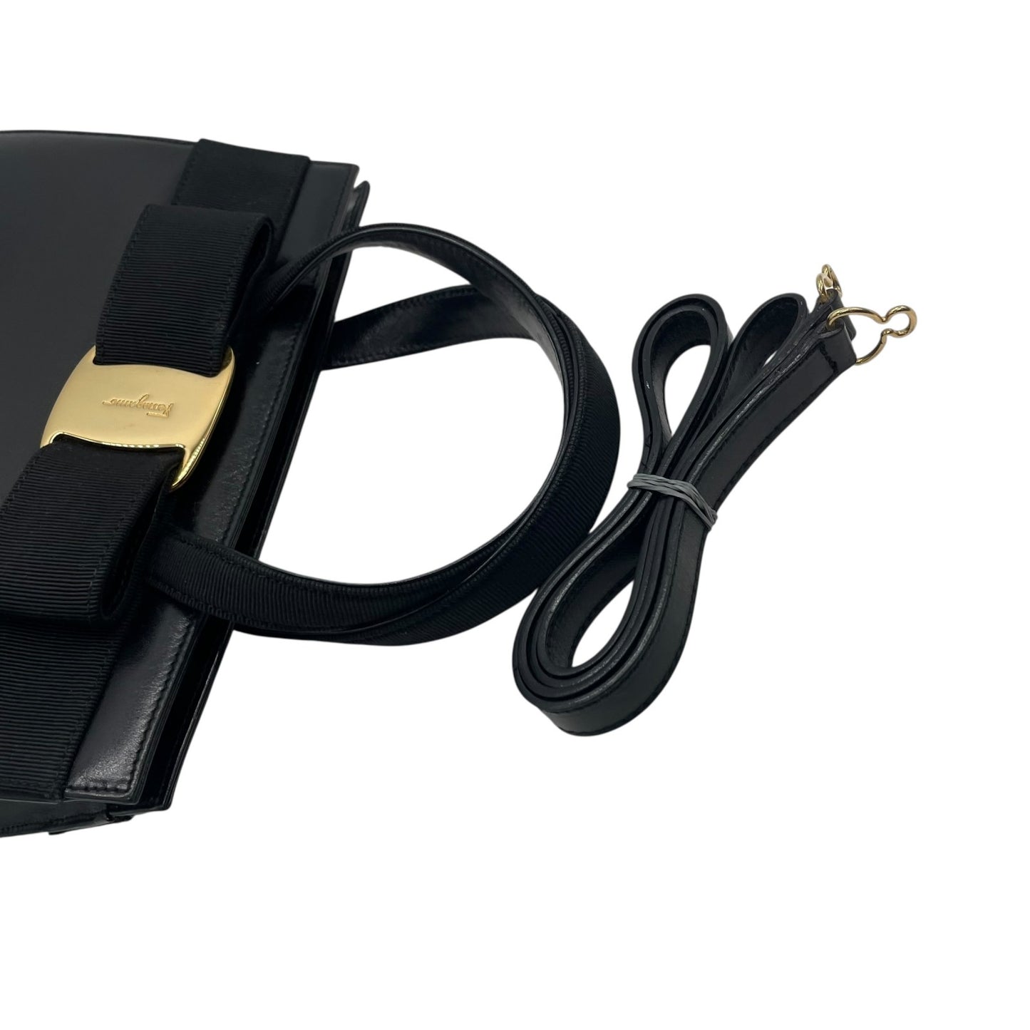 サルヴァトーレ フェラガモ ハンドバッグ フォーマルバッグ ヴァラリボン 2WAY 黒 ショルダーバッグ 斜め掛け ゴールド金具 自立 ブラック レザー ヴィンテージ C