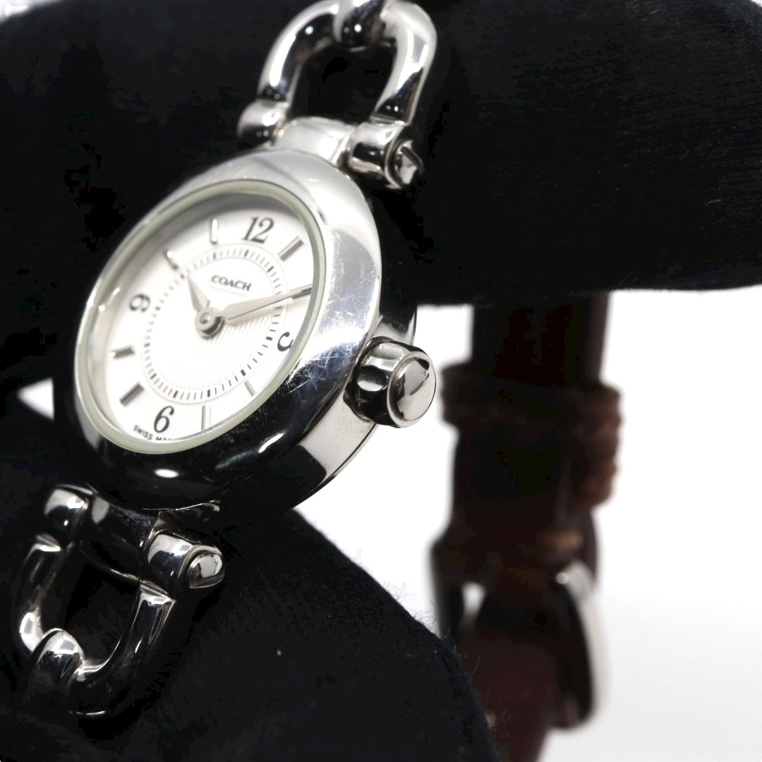 コーチ COACH 腕時計 レディース クォーツ 白文字盤 シルバー レザーベルト 6.239.173 アナログ ウォッチ 上品 エレガント ビジネス フォーマル カジュアル シンプル 希少 レア 馬車ロゴ クラシック 1023H046-1 G10