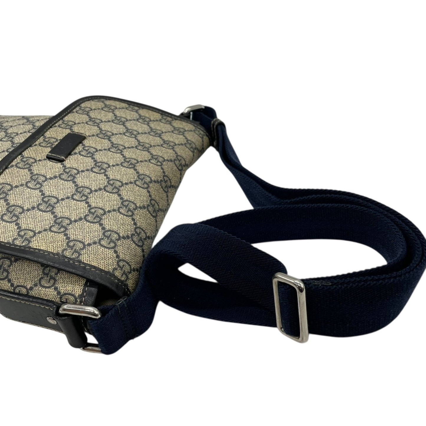 GUCCI グッチ GGスプリーム ショルダーバッグ 223666 紺 ネイビー グレー PVC レザー シルバー金具 斜め掛け可 フラップ開閉 メンズ レディース K2