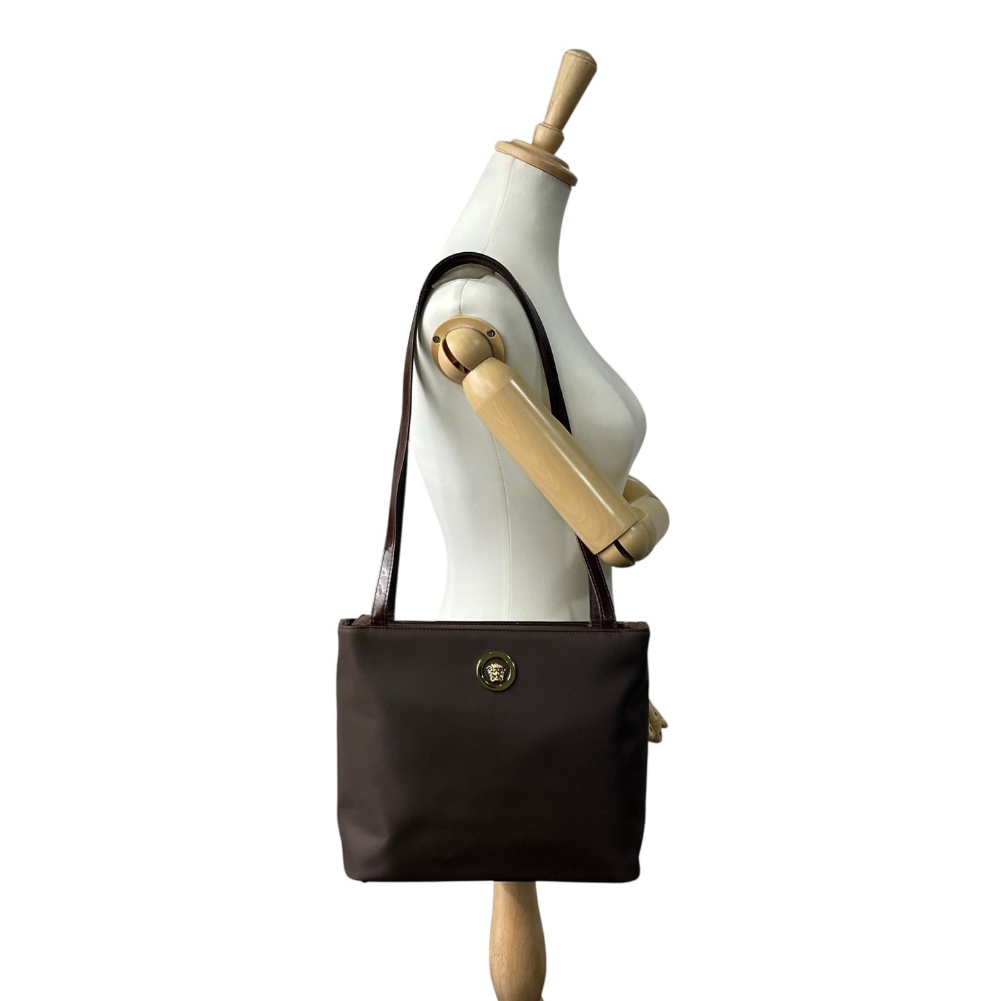 極美品 VERSACE ヴェルサーチェ トートバッグ メデューサ　ショルダーバッグ ナイロン パテントレザー 茶 ダークブラウン ゴールド金具 メデューサ 肩掛け可 レディース A