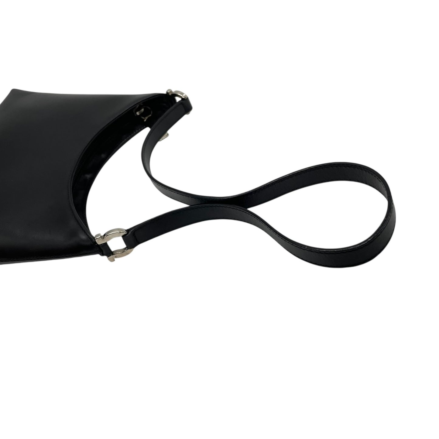 美品 Salvatore Ferragamo フェラガモ ガンチーニ ワンショルダー ショルダーバッグ レザー 黒 ブラック NERO シルバー金具 レディース B