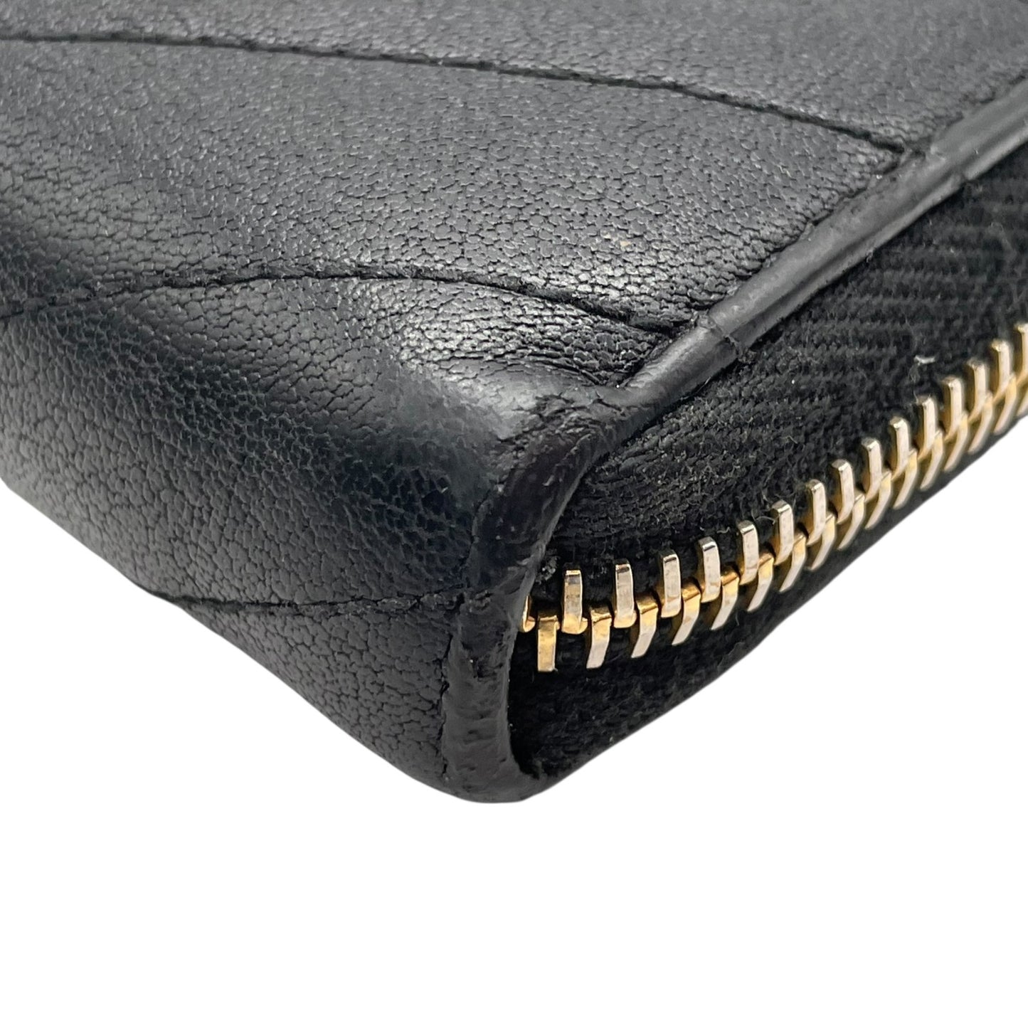 美品 SAINT LAURENT PARIS サンローラン パリ モノグラム Vステッチ ラウンドファスナー 長財布 キャビアスキン レザー ブラック 黒 YSLロゴ 箱あり 高級 w5