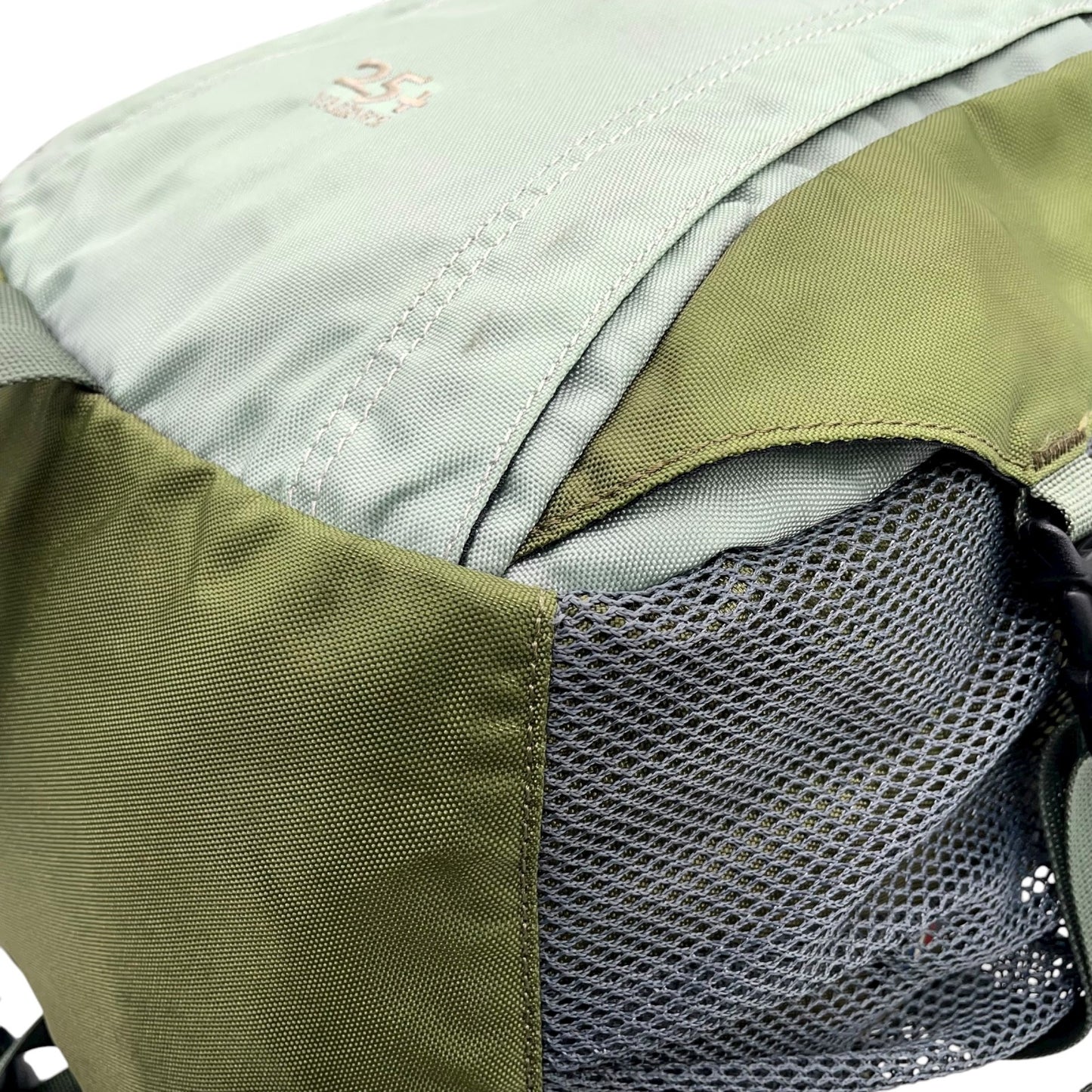 エーグル AIGLE リュックサック グリーン 緑 カーキ ナイロン キャンバス メンズ レディース バッグパック 登山 ハイキング U14