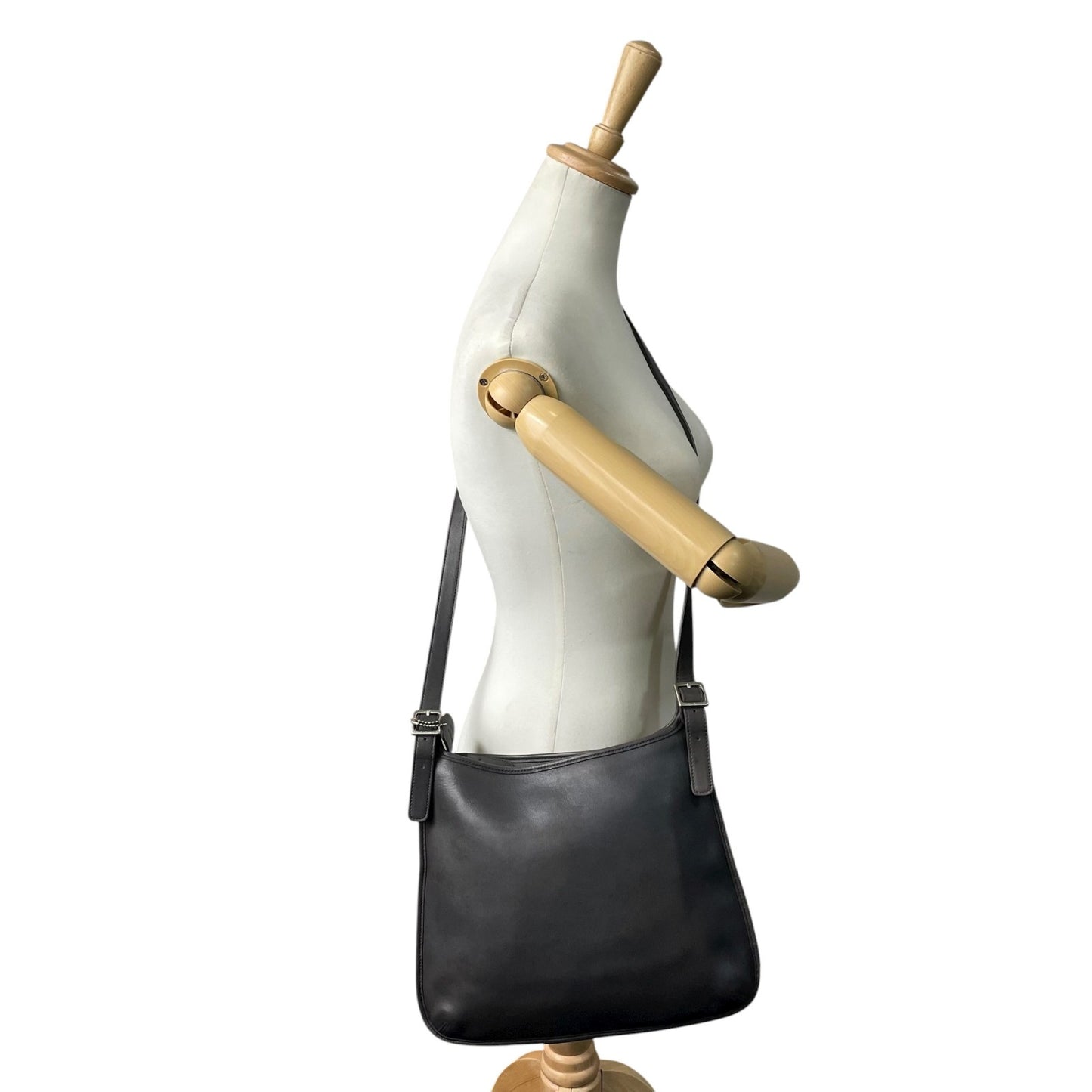 コーチ COACH オールドコーチ レザー ショルダーバッグ 肩掛け 黒 ブラック ホーボーバッグ トート シンプル 本革 C3