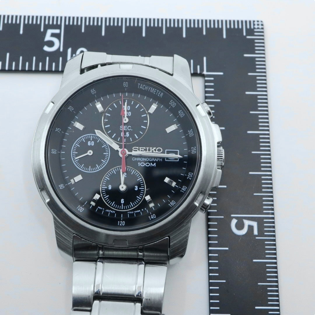 極美品 SEIKO セイコー 腕時計 クロノグラフ 7T92-0BF0 メンズ クオーツ 100M防水 ブラックダイヤル シルバー デイト タキメーター スポーツ ビジネス カジュアル 日本製ムーブメント クリーニング済み G4