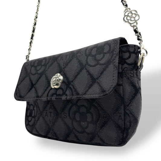 未使用級 クレイサス CLATHAS ショルダーバッグ ミニバッグ 黒 ブラック キャンバス シルバー金具 チェーンショルダー カメリア柄 ロゴ 斜め掛け可 レディース E6