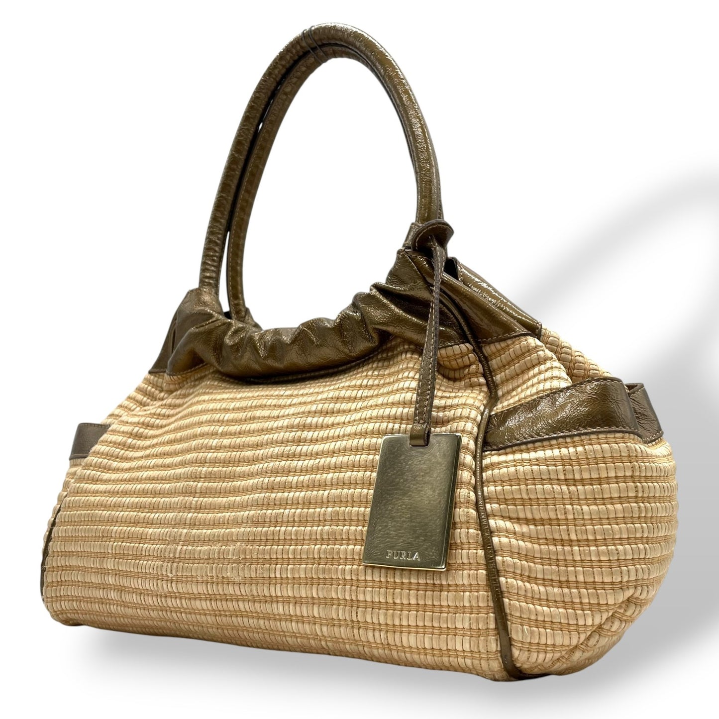 フルラ FURLA ラフィア レザー ハンドバッグ トート カーキ ベージュ ナチュラル 高級感 かごバッグ C2