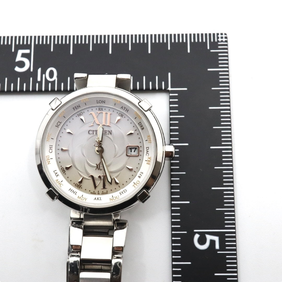 【極美品/稼働品】シチズン クロスシー 腕時計 H240-T020097 エコドライブ 電波ソーラー ワールドタイム レディース デイト シルバー アナログ ビジネス エレガント 高機能 日本製 デュラテクト クリーニング済み G4